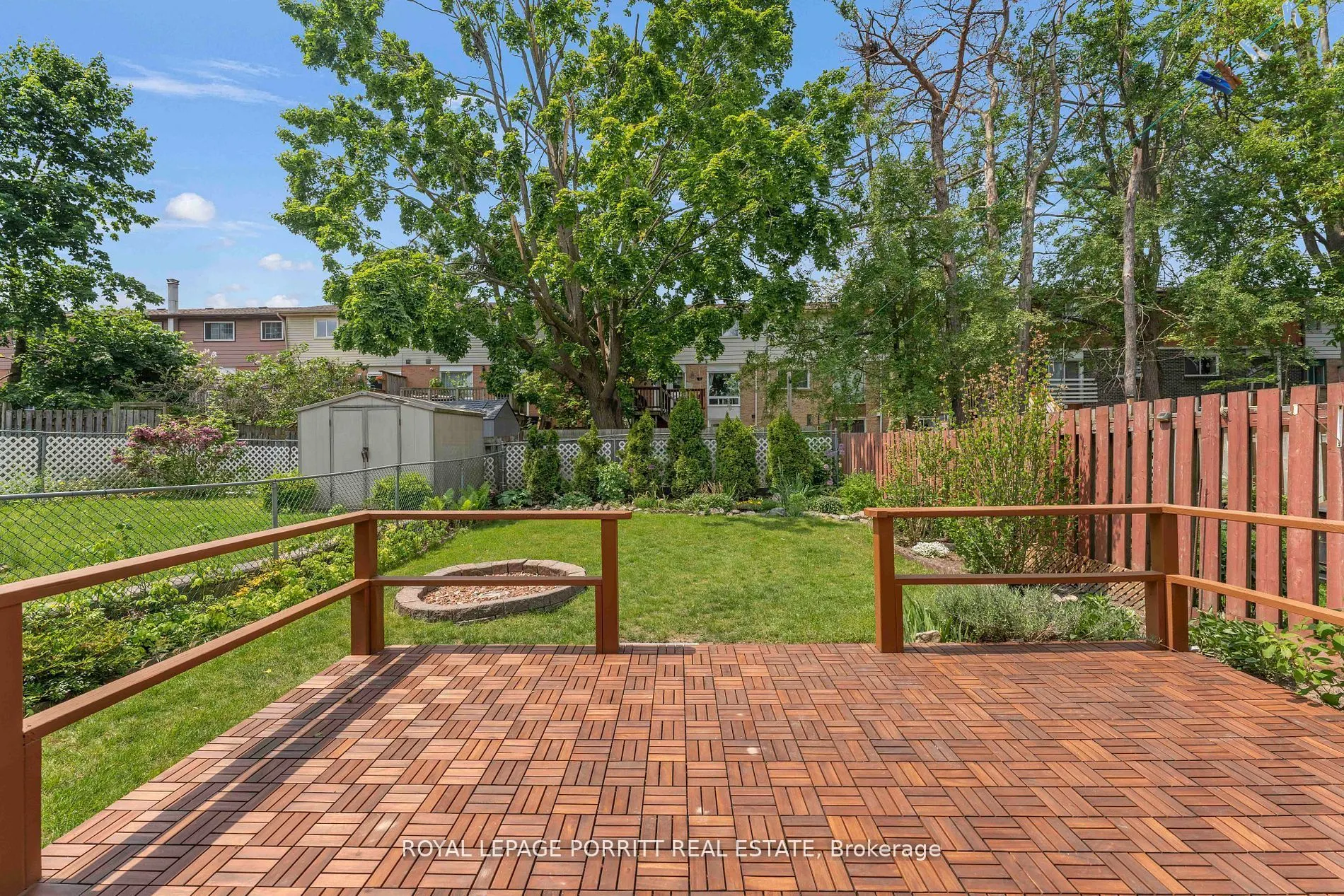 32 Chaucer Crescent