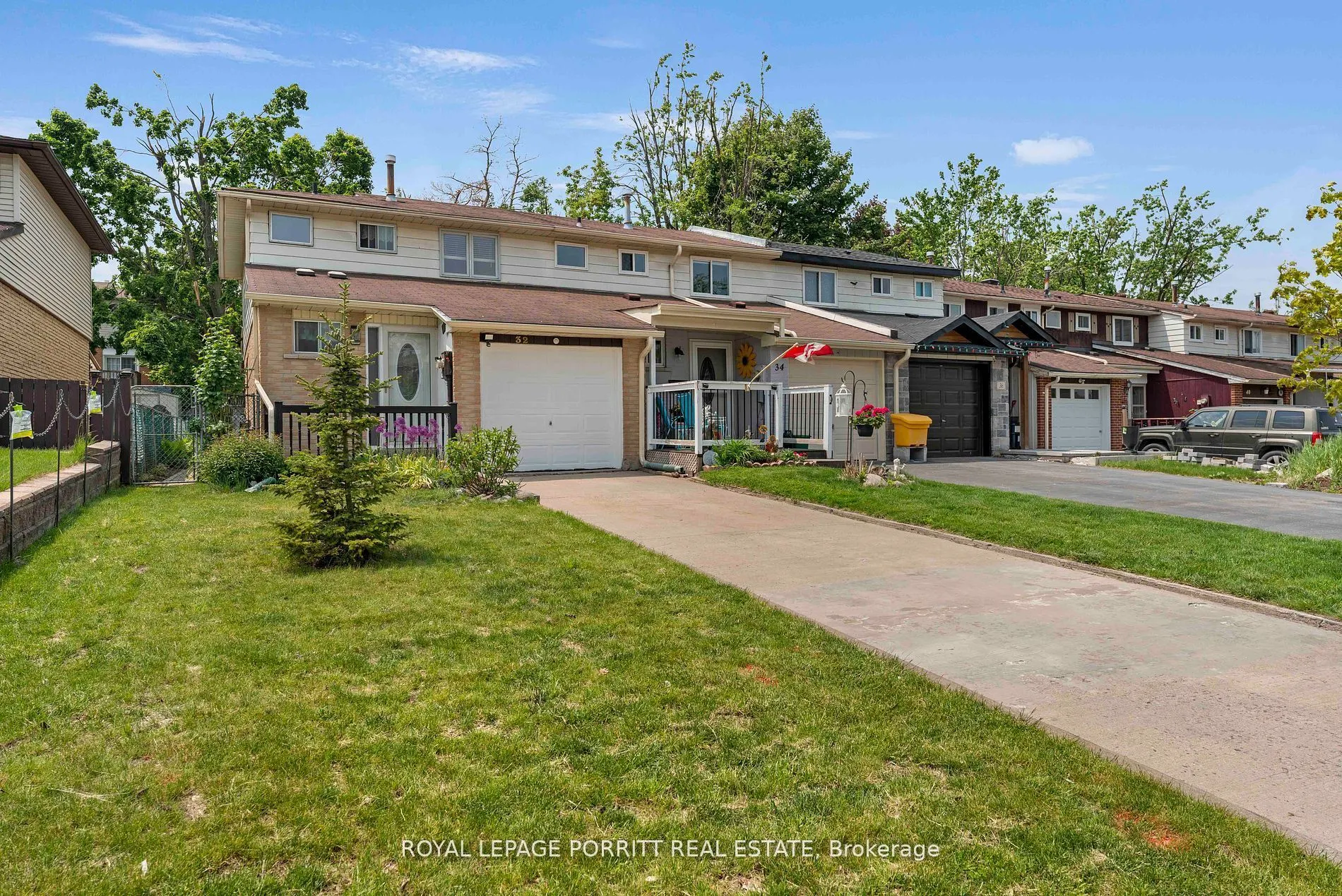 32 Chaucer Crescent