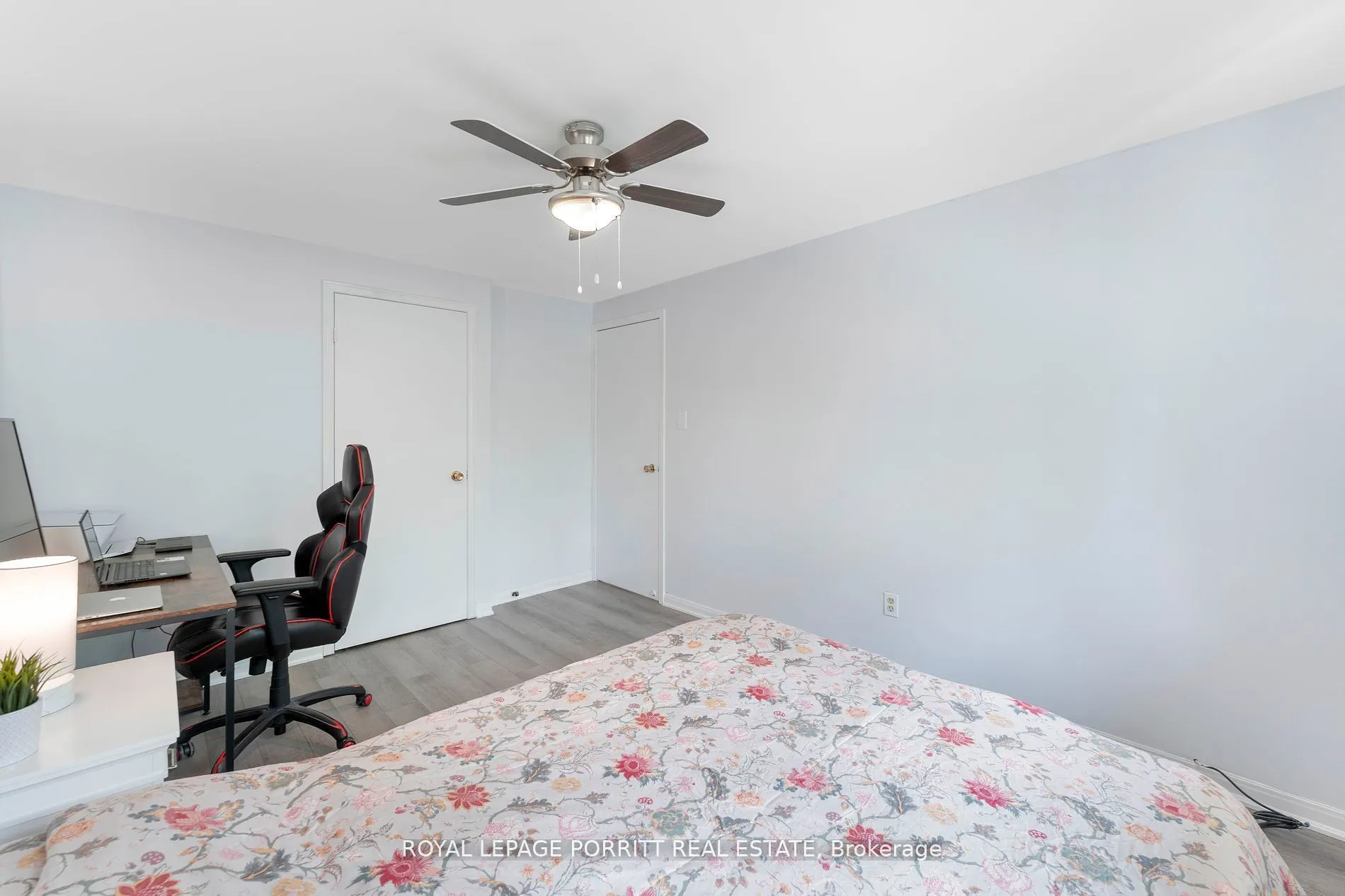 32 Chaucer Crescent