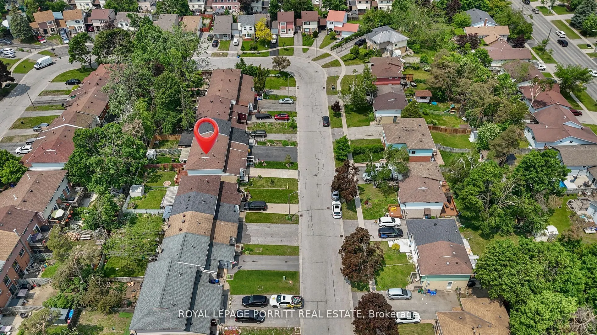 32 Chaucer Crescent