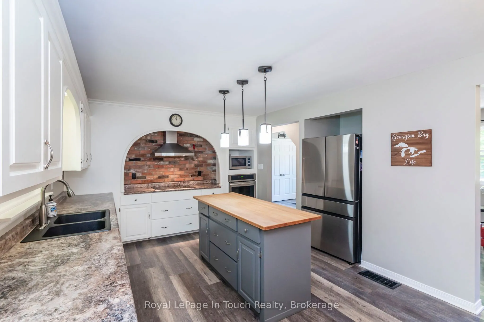 507 Lafontaine Road E