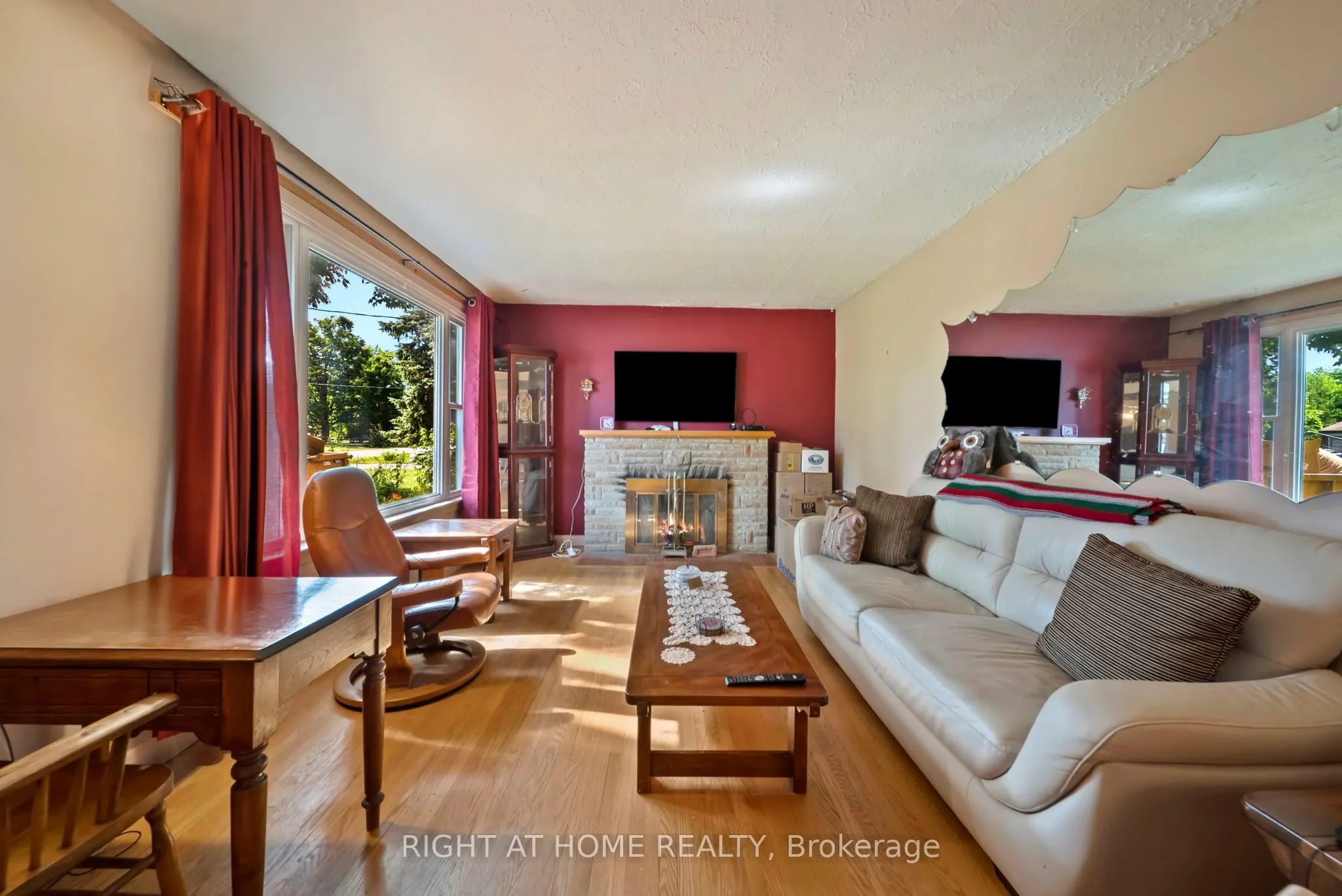 392 Bayview Parkway