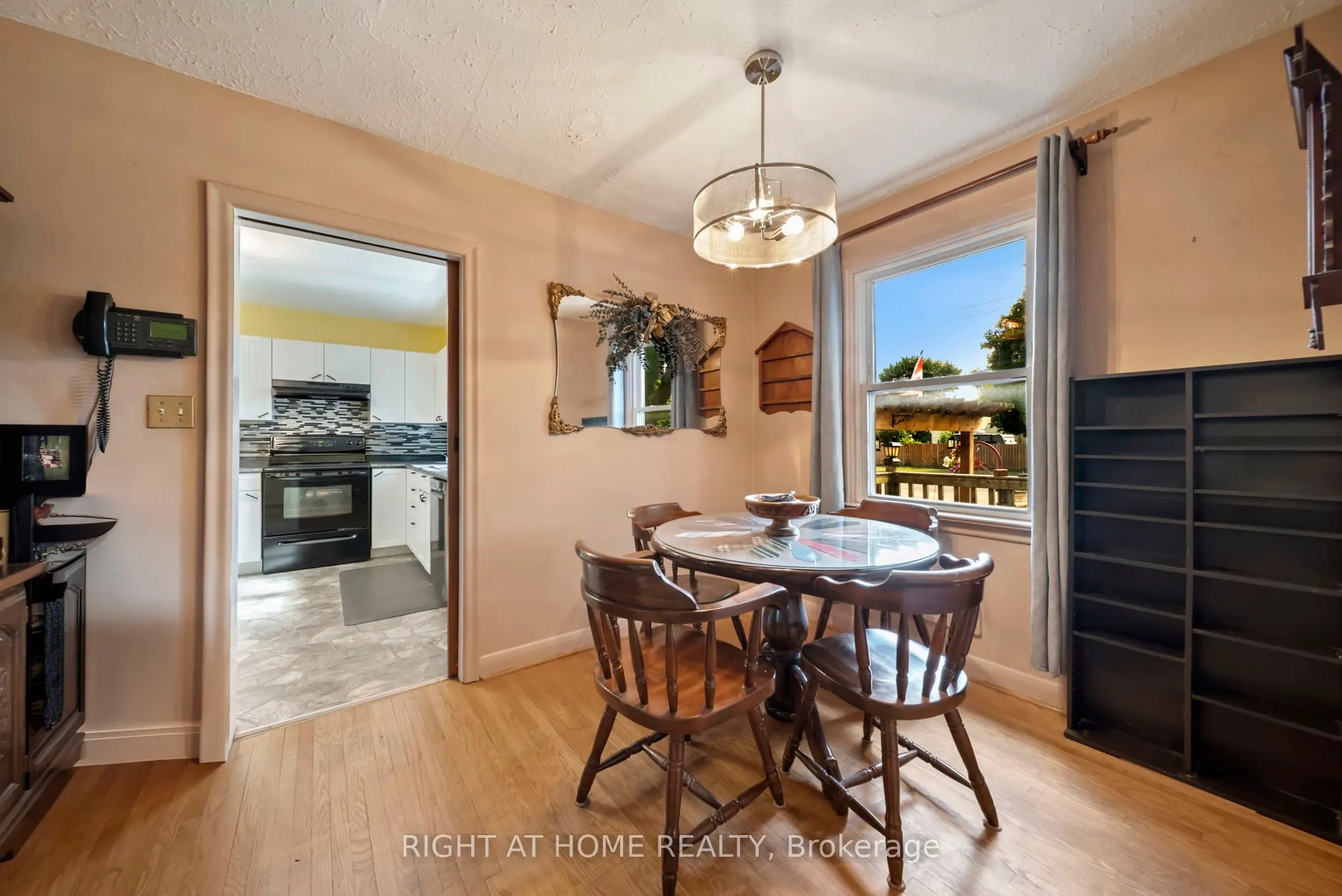 392 Bayview Parkway