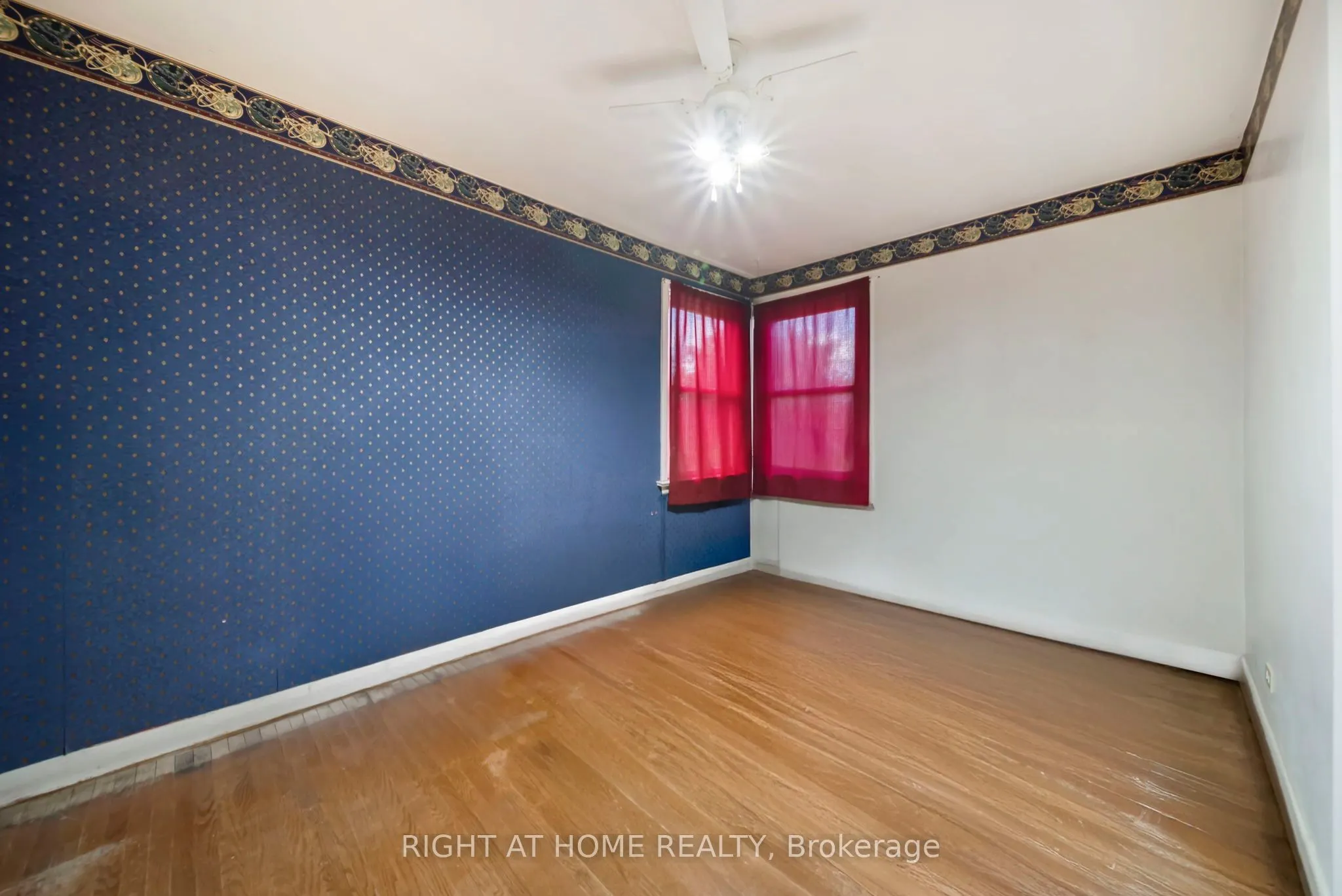 392 Bayview Parkway