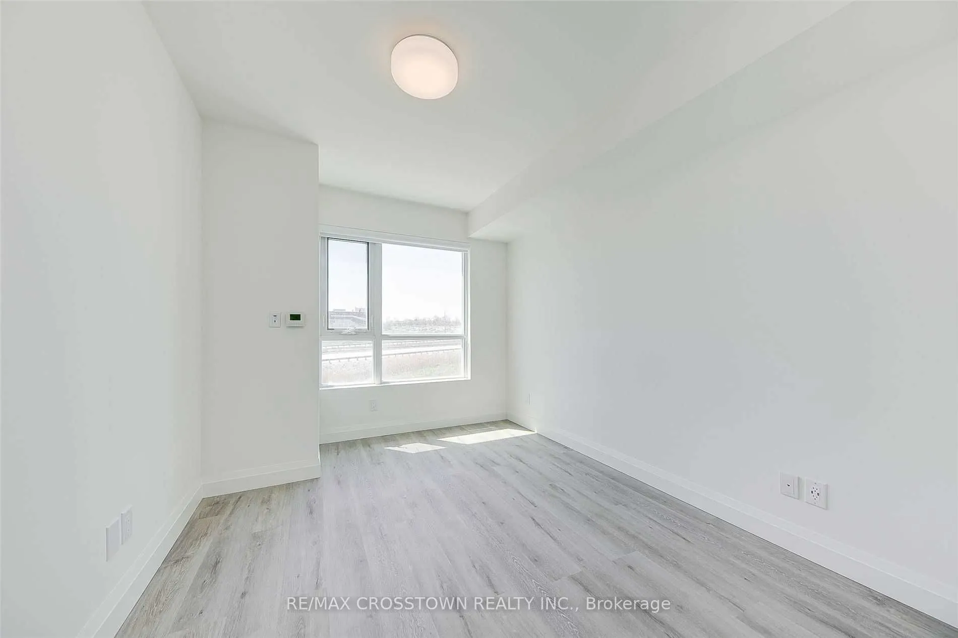 58 LAKESIDE Terrace, #712
