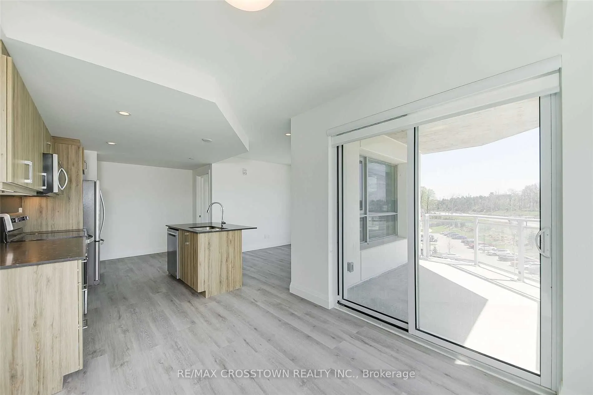 58 LAKESIDE Terrace, #712