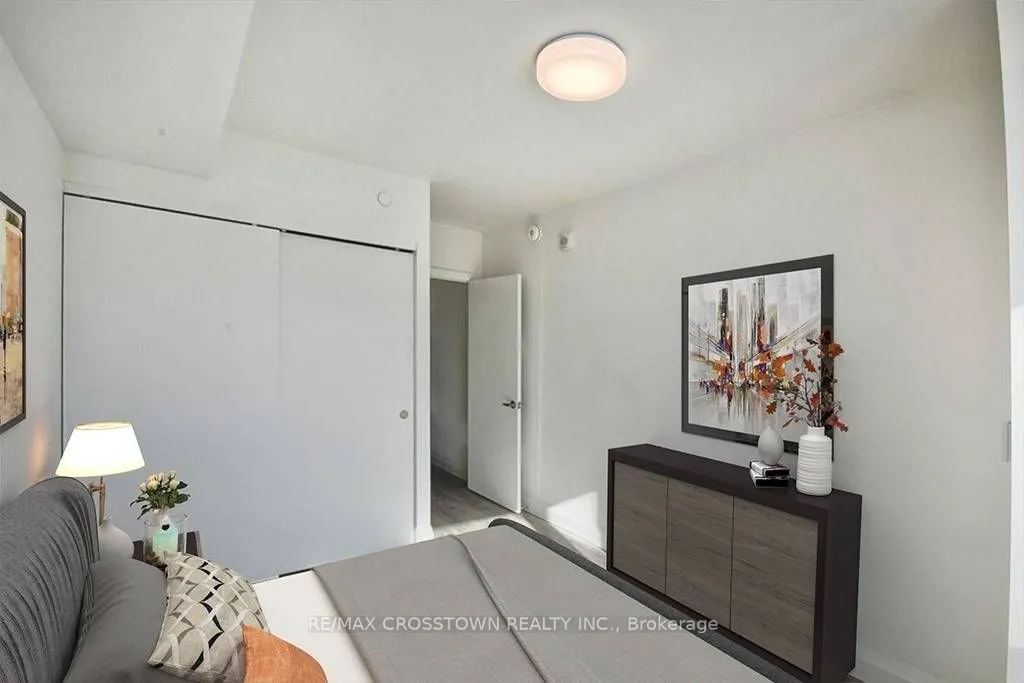 58 LAKESIDE Terrace, #712