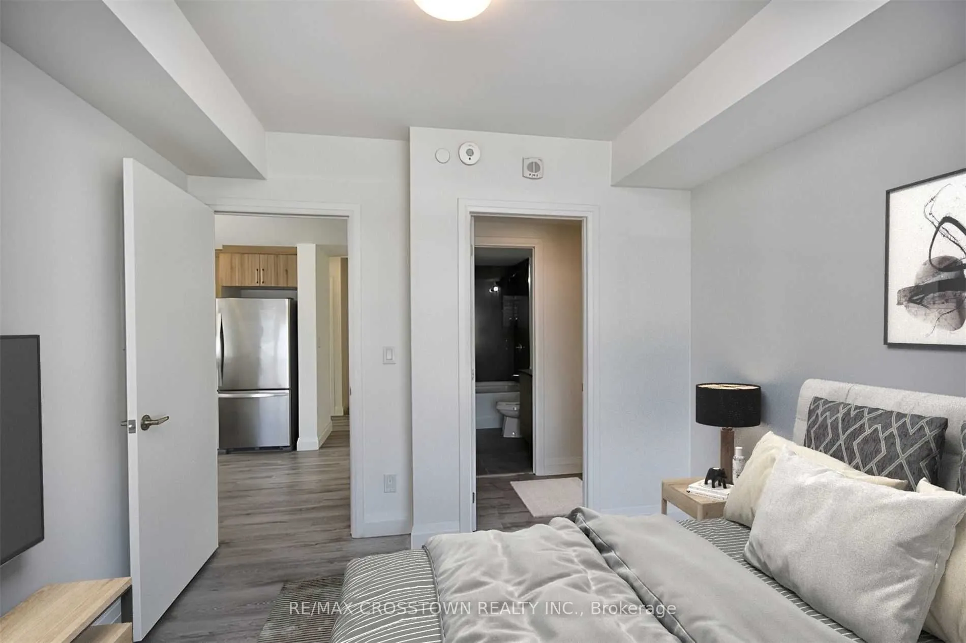 58 LAKESIDE Terrace, #712