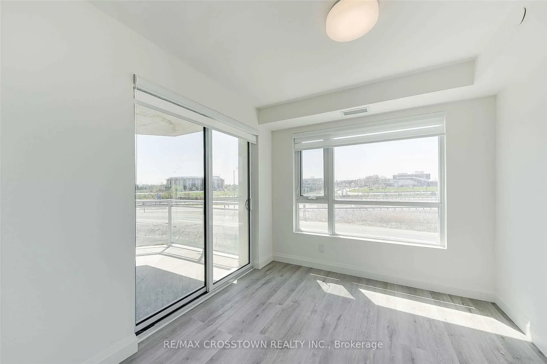 58 LAKESIDE Terrace, #712