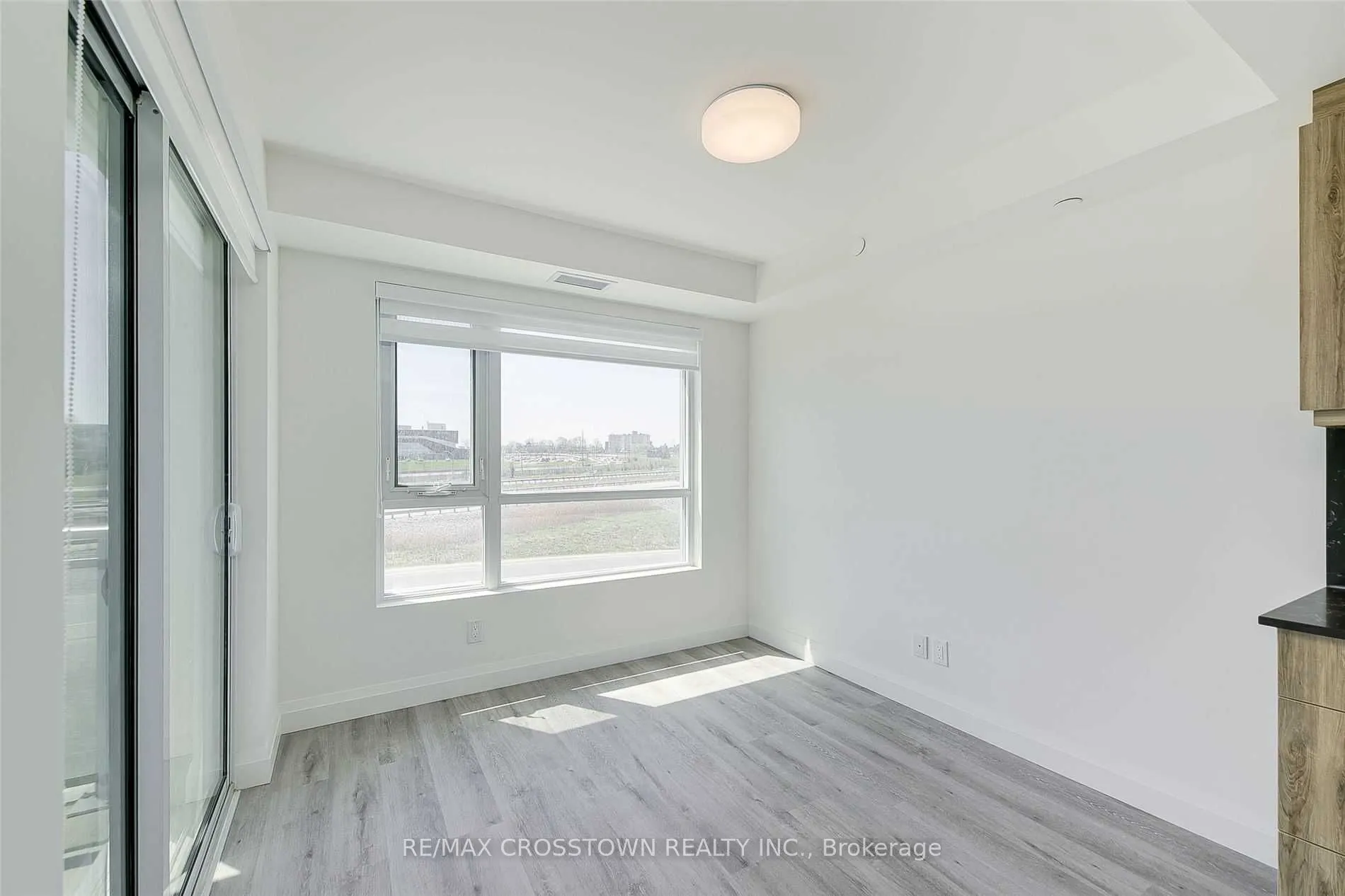 58 LAKESIDE Terrace, #712