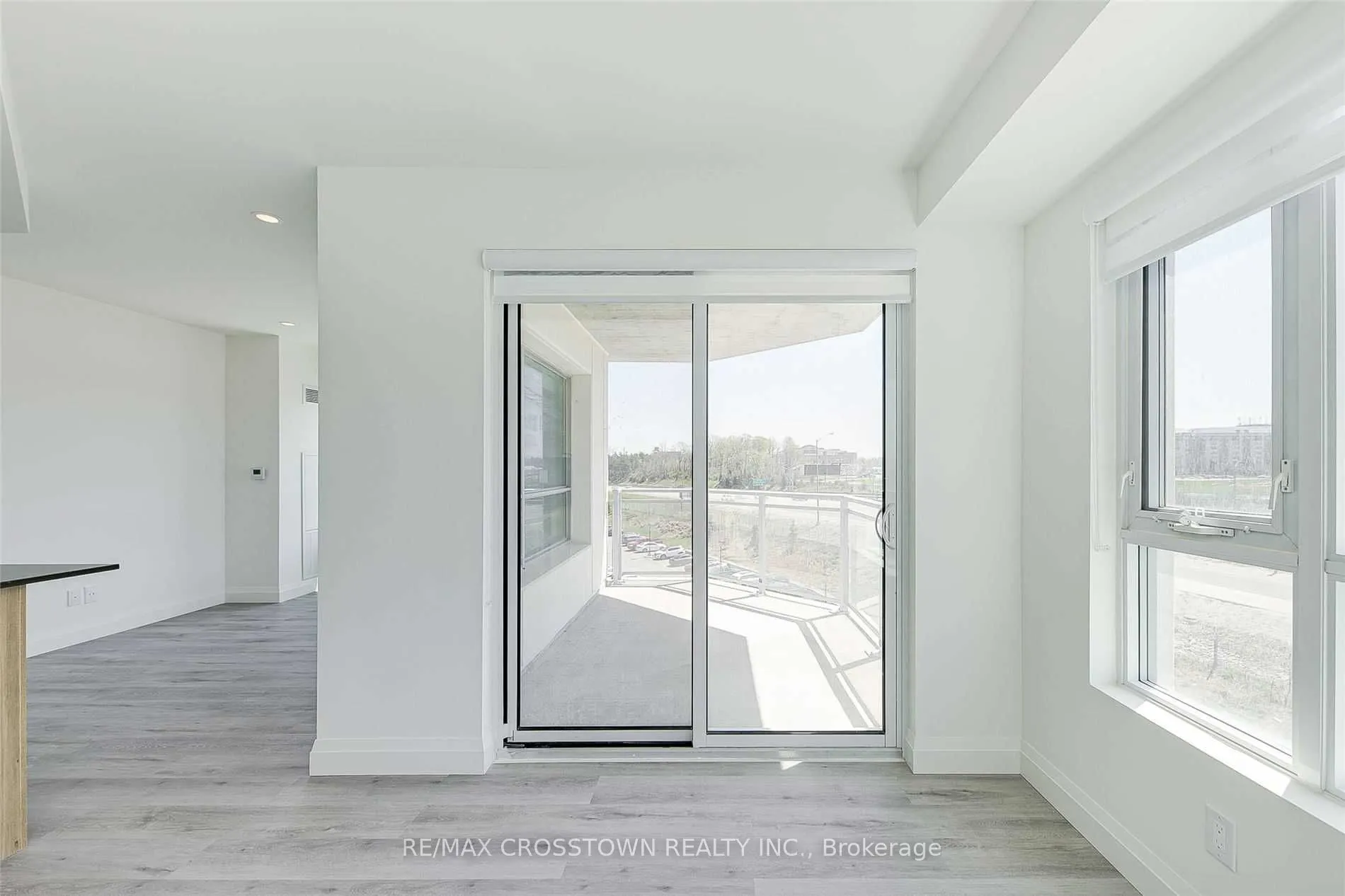 58 LAKESIDE Terrace, #712
