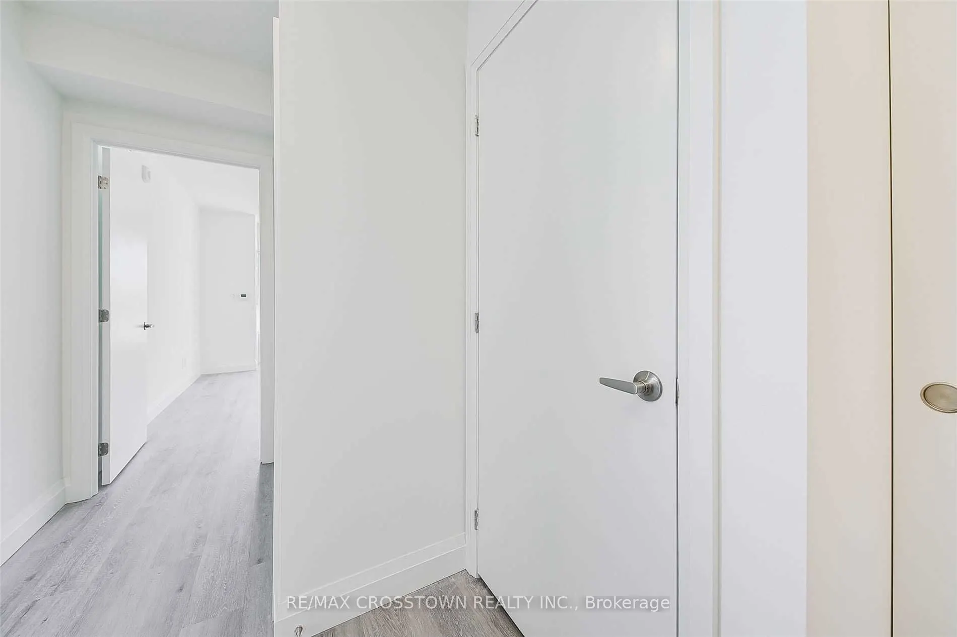 58 LAKESIDE Terrace, #712
