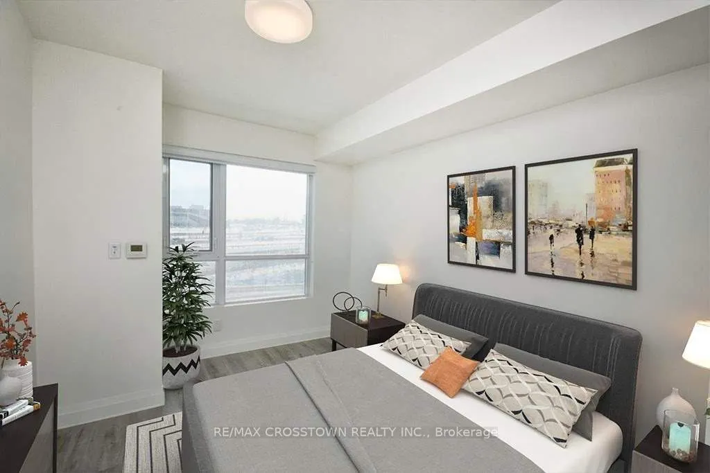 58 LAKESIDE Terrace, #712