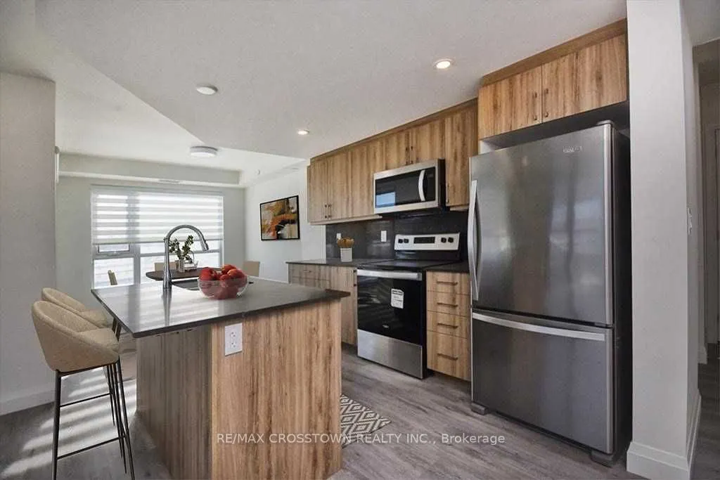 58 LAKESIDE Terrace, #712