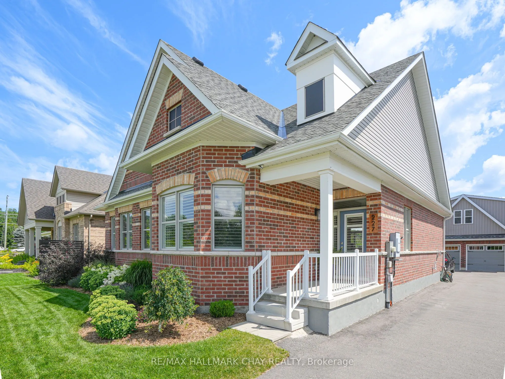 227 Mary Street