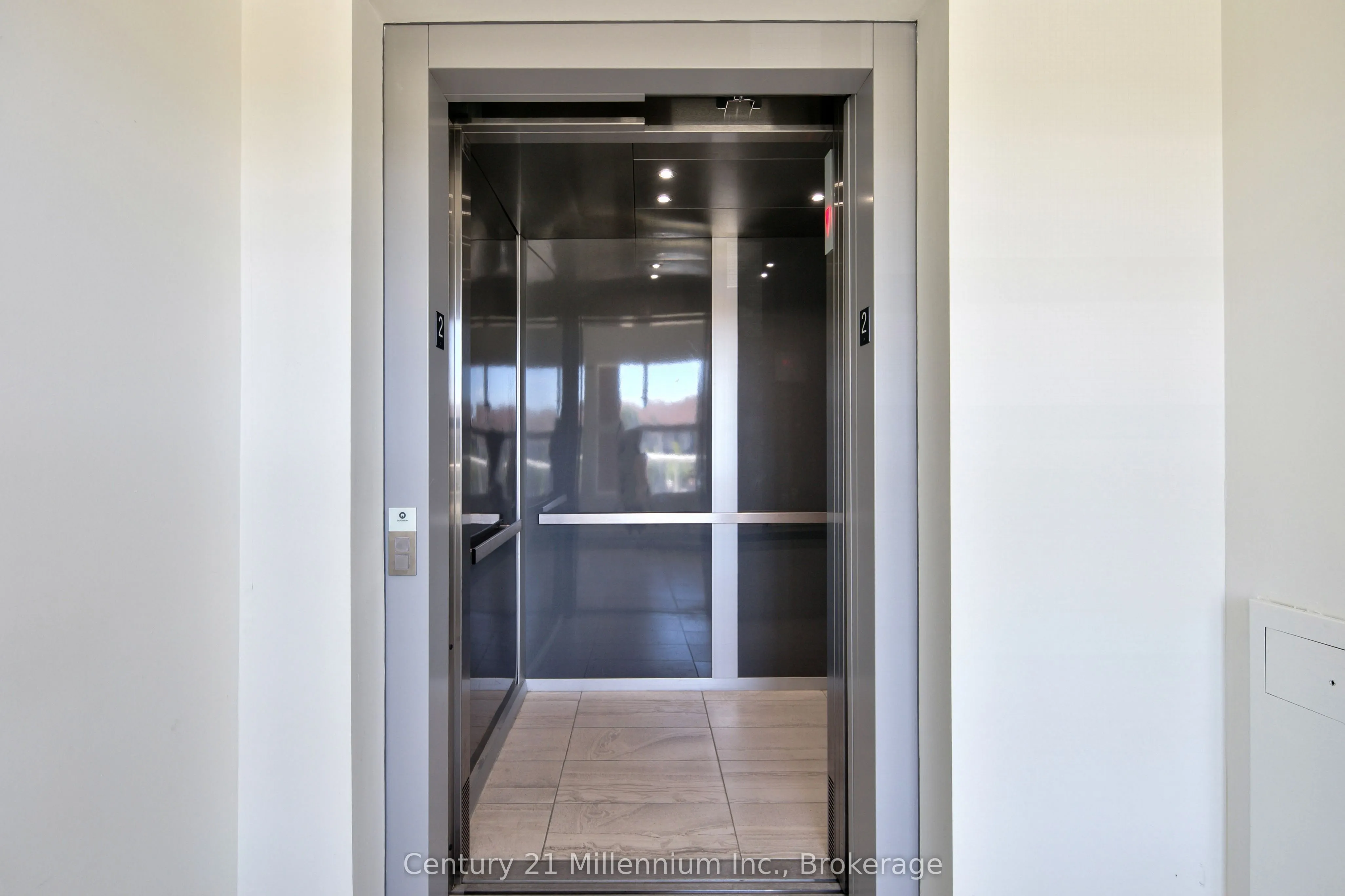 17 Spooner Crescent, #205