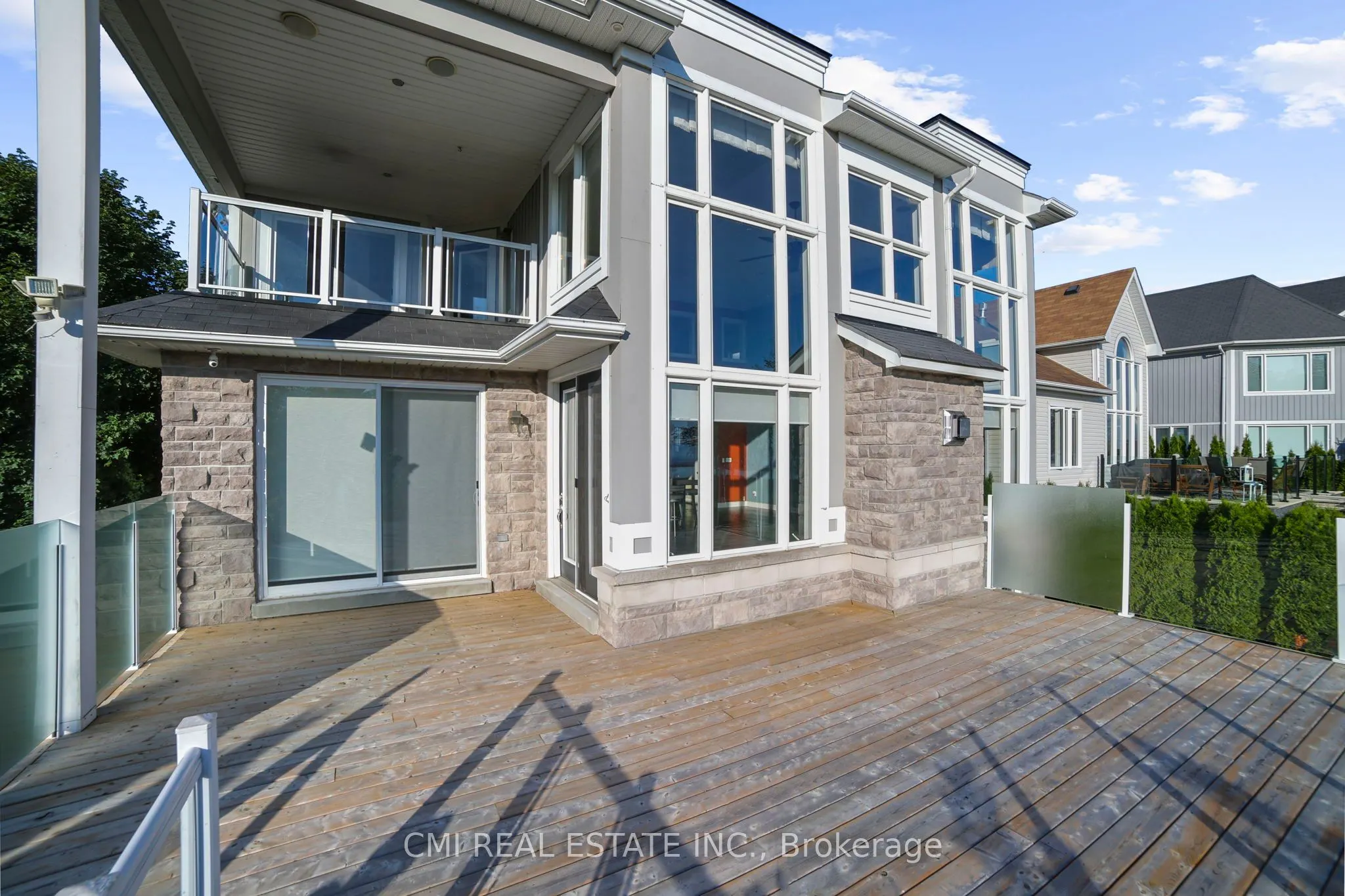 77 Waterview Road