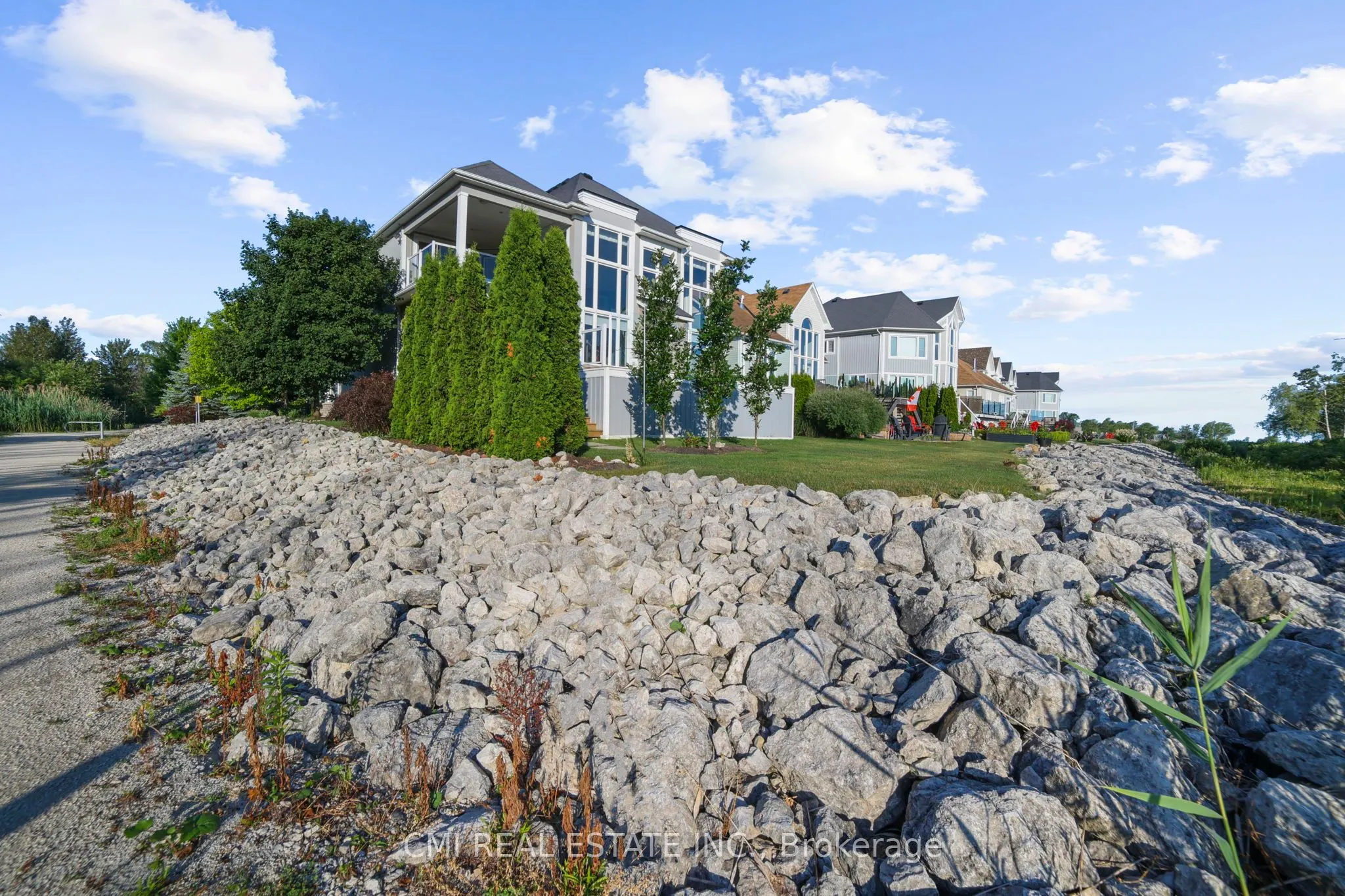 77 Waterview Road