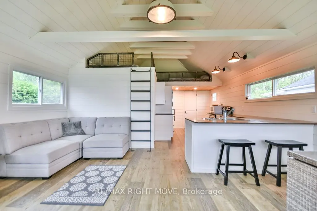 4458 Plum Point Road