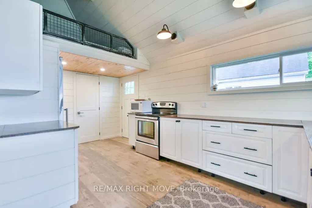 4458 Plum Point Road