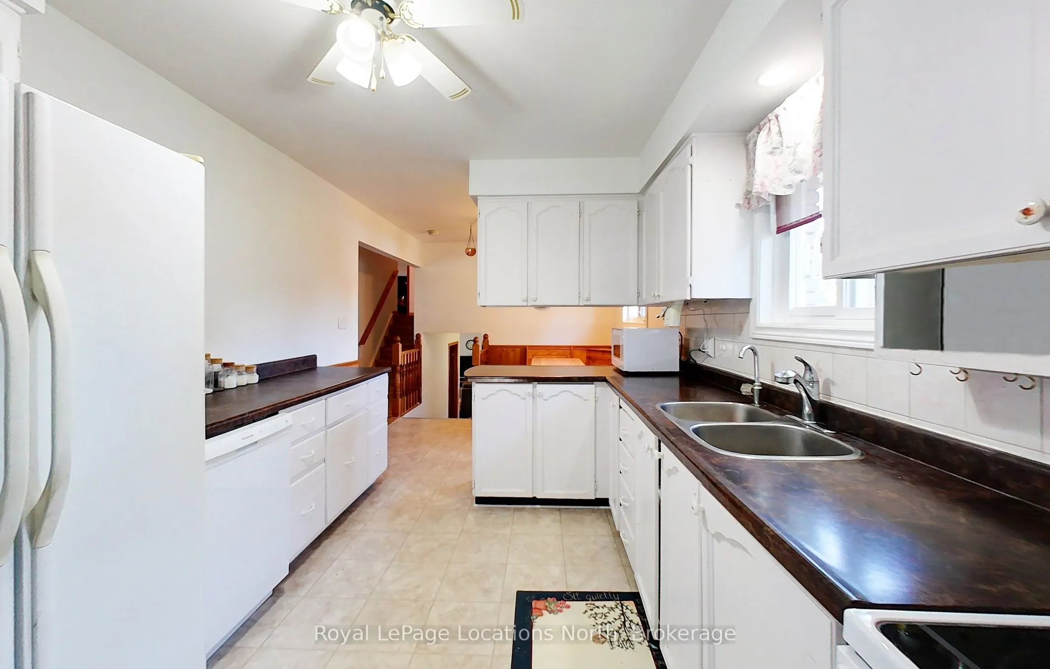 221 John Street E