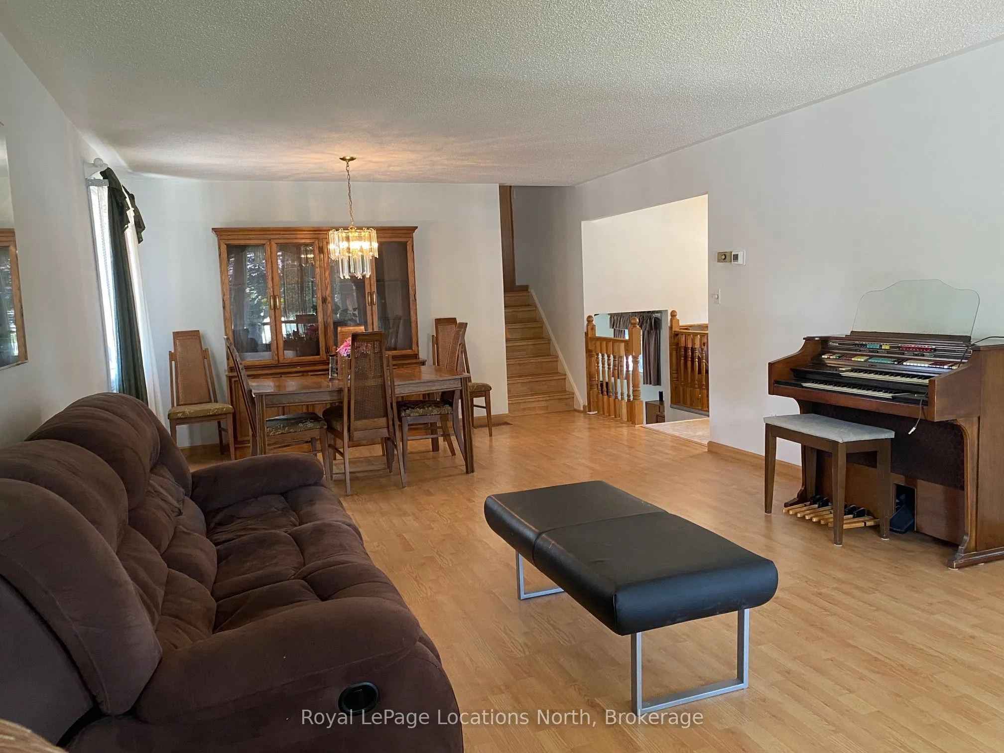 221 John Street E