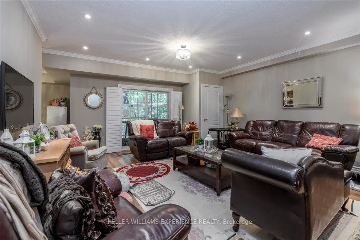 41 Ferndale Drive S, #102