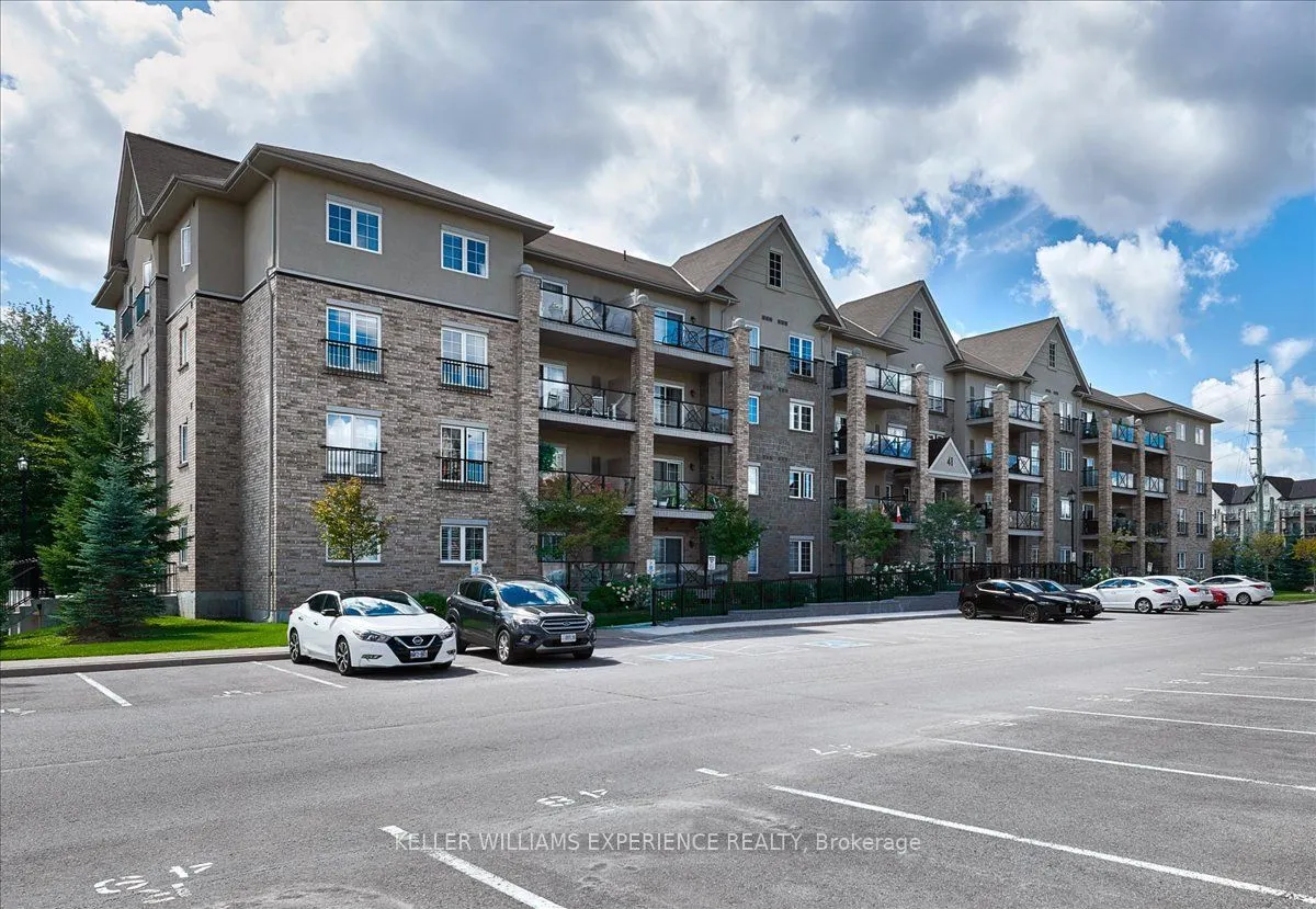 41 Ferndale Drive S, #102