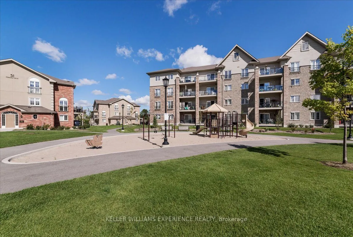 41 Ferndale Drive S, #102