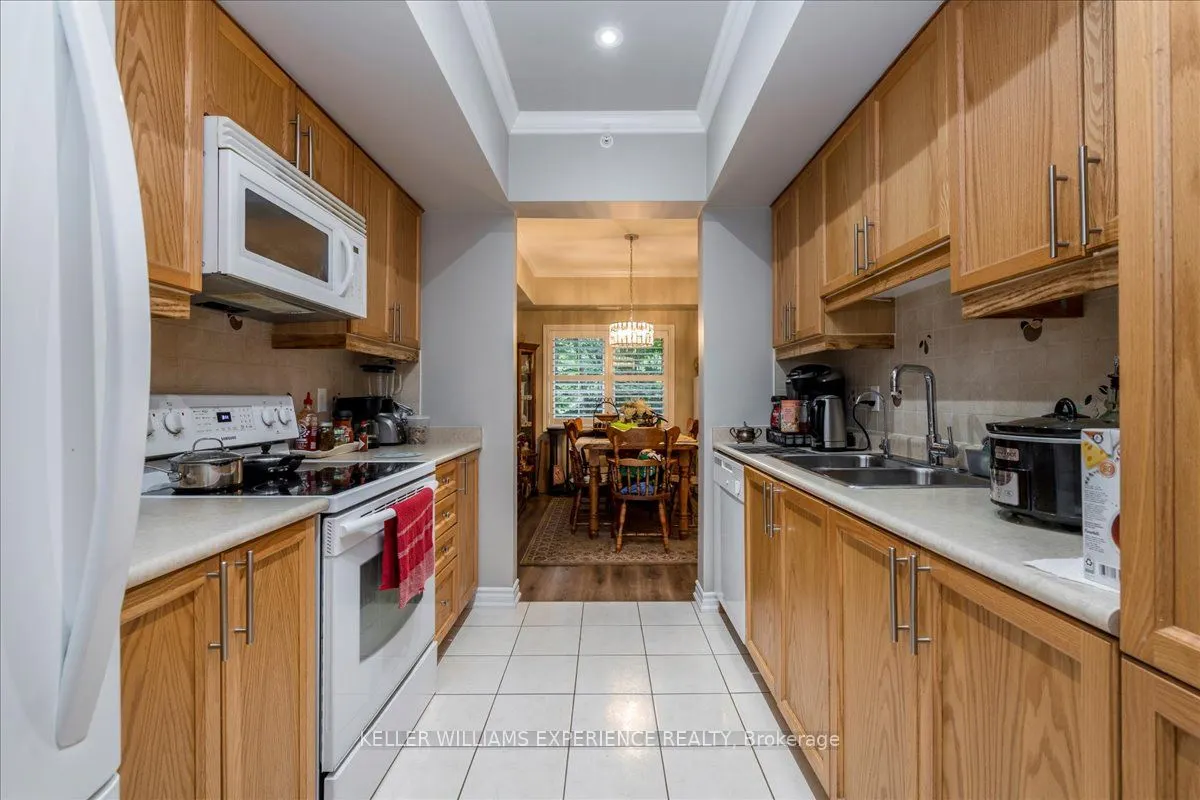 41 Ferndale Drive S, #102