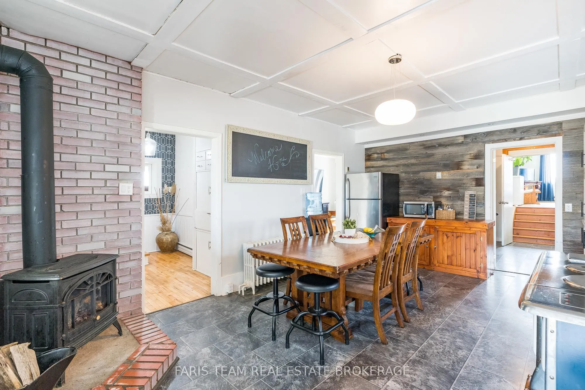 160 Lafontaine Road W