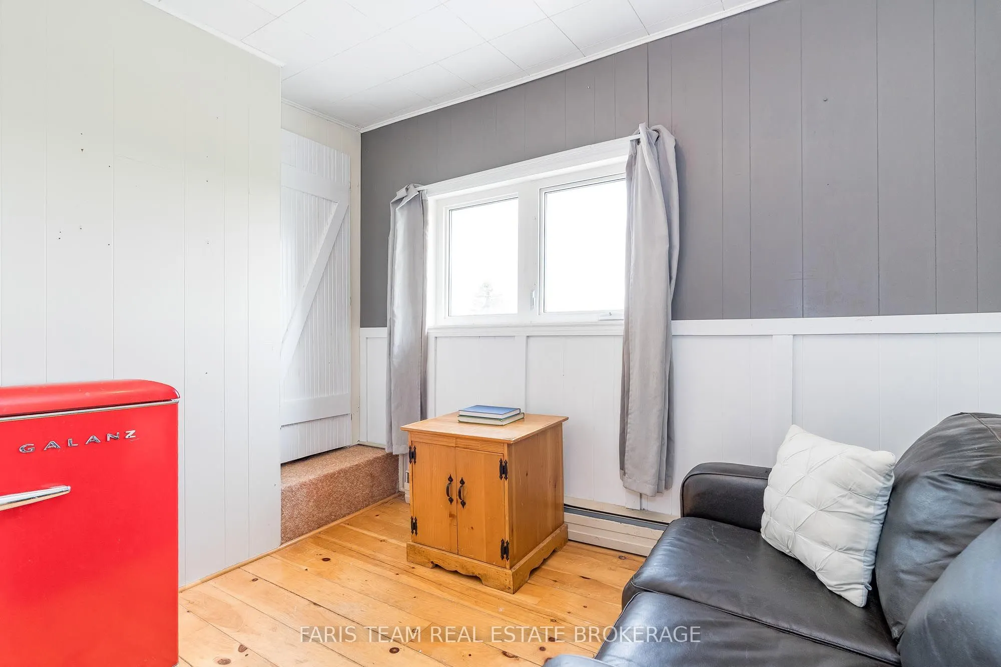 160 Lafontaine Road W