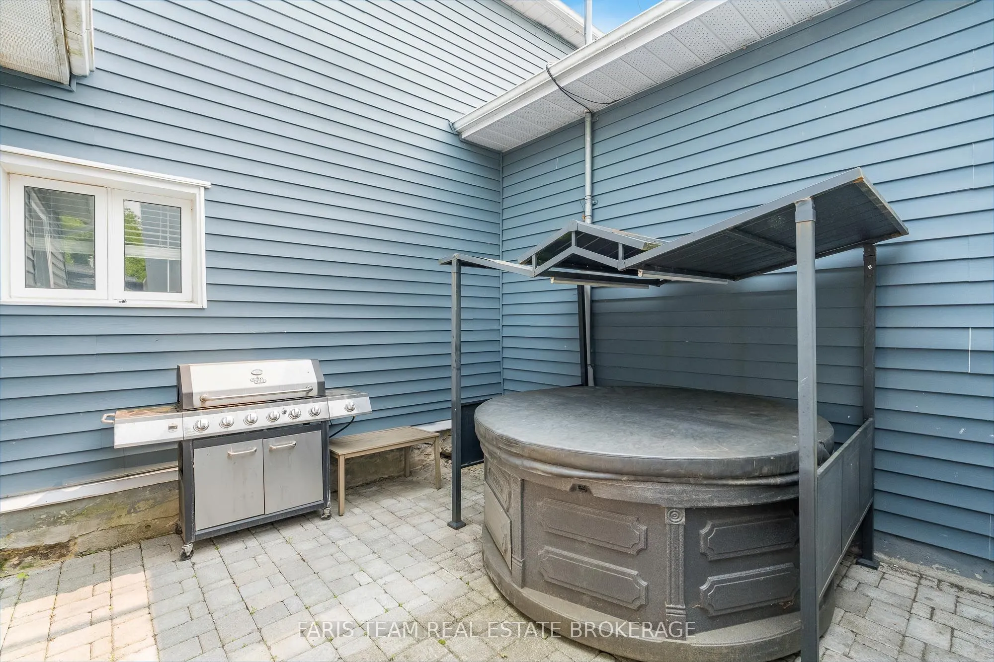 160 Lafontaine Road W