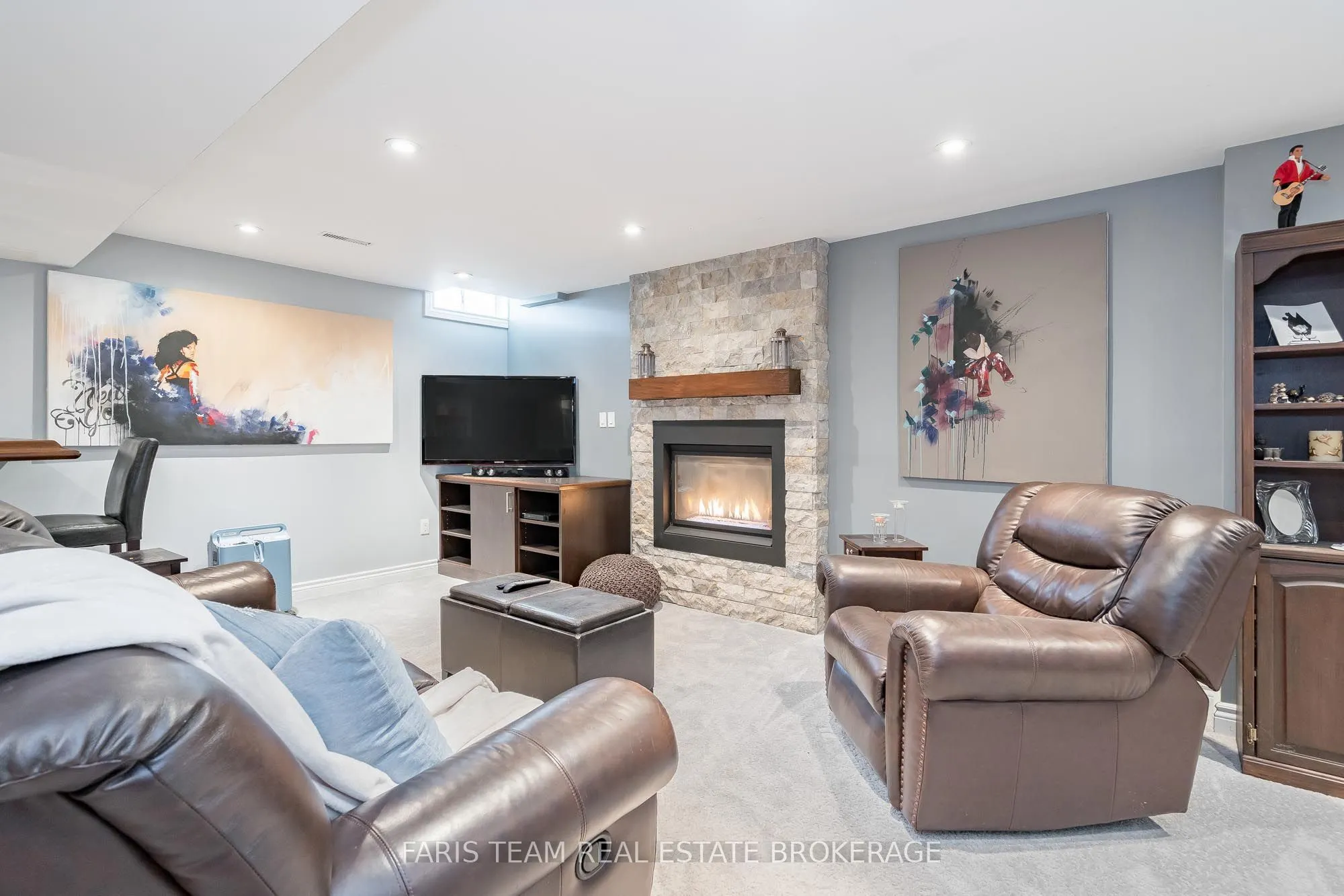 142 Livingstone Street W