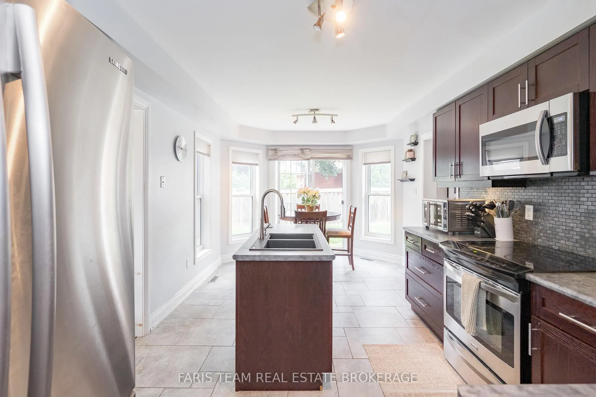 142 Livingstone Street W