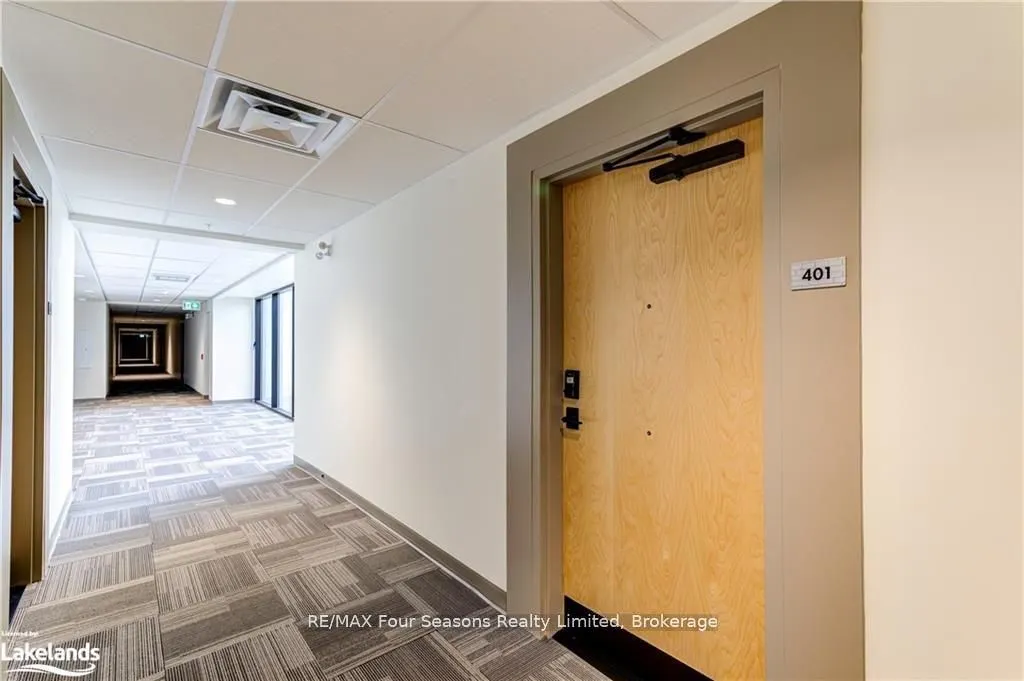 121 Mary Street, #401