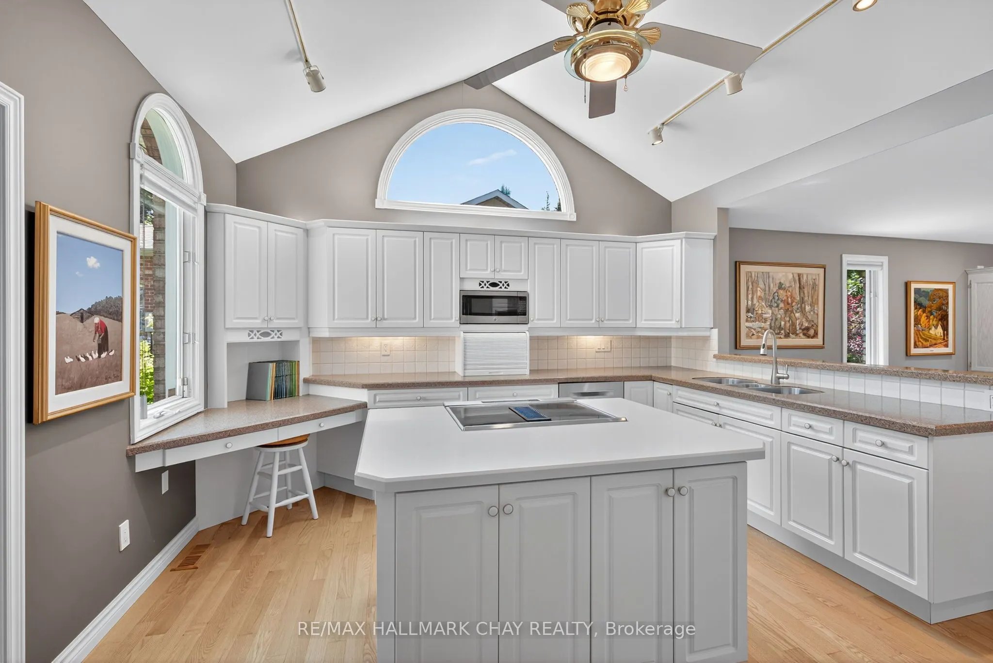 49 Fairway Court