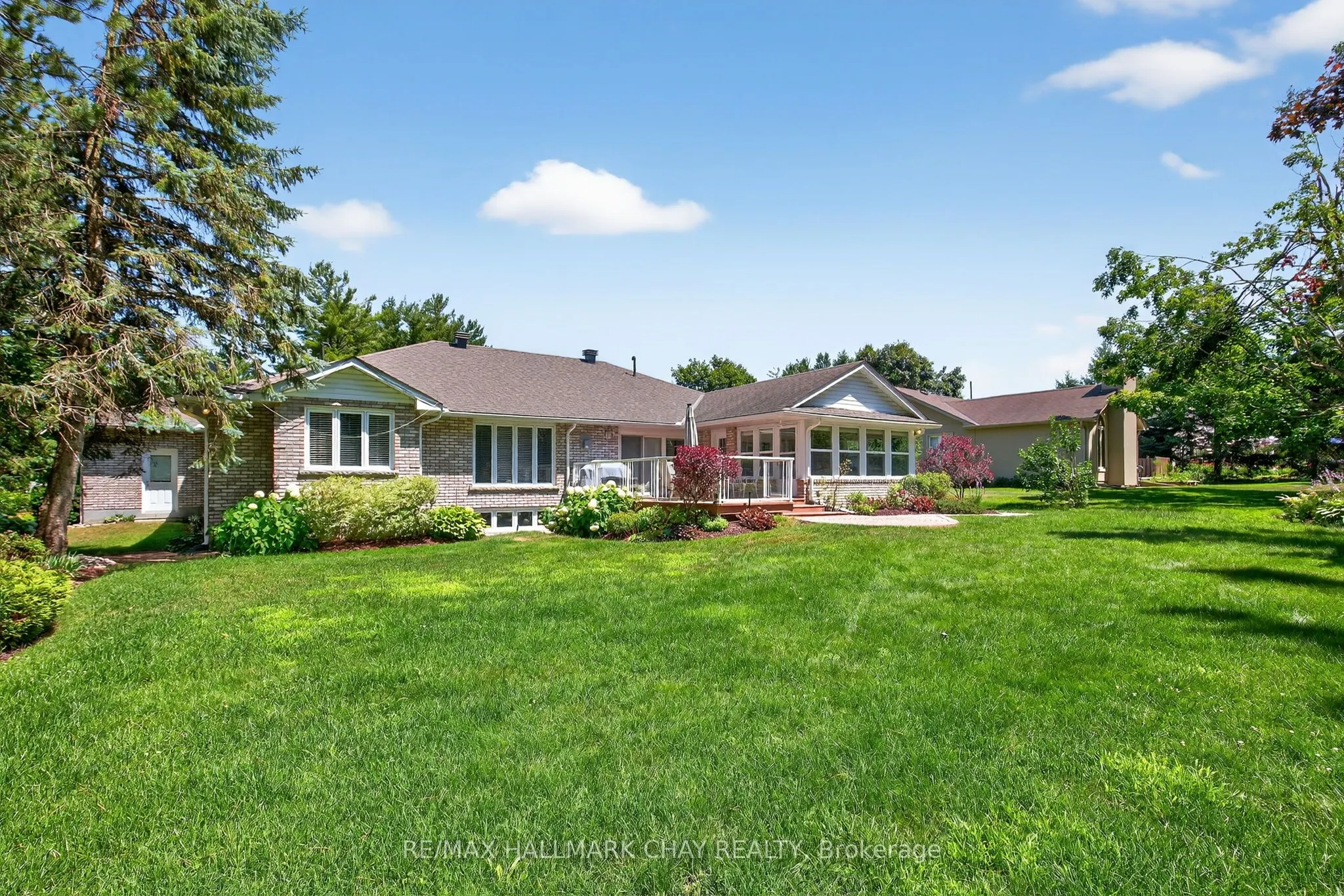 49 Fairway Court