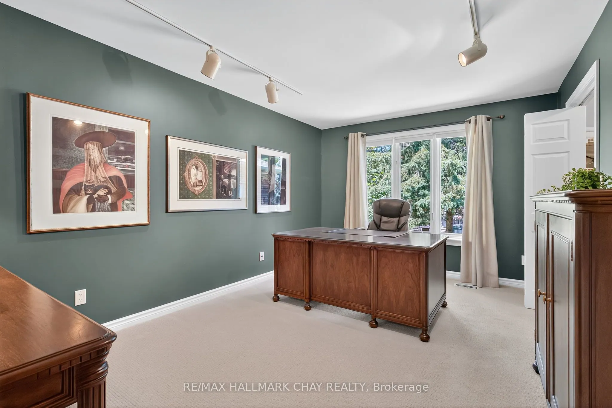 49 Fairway Court