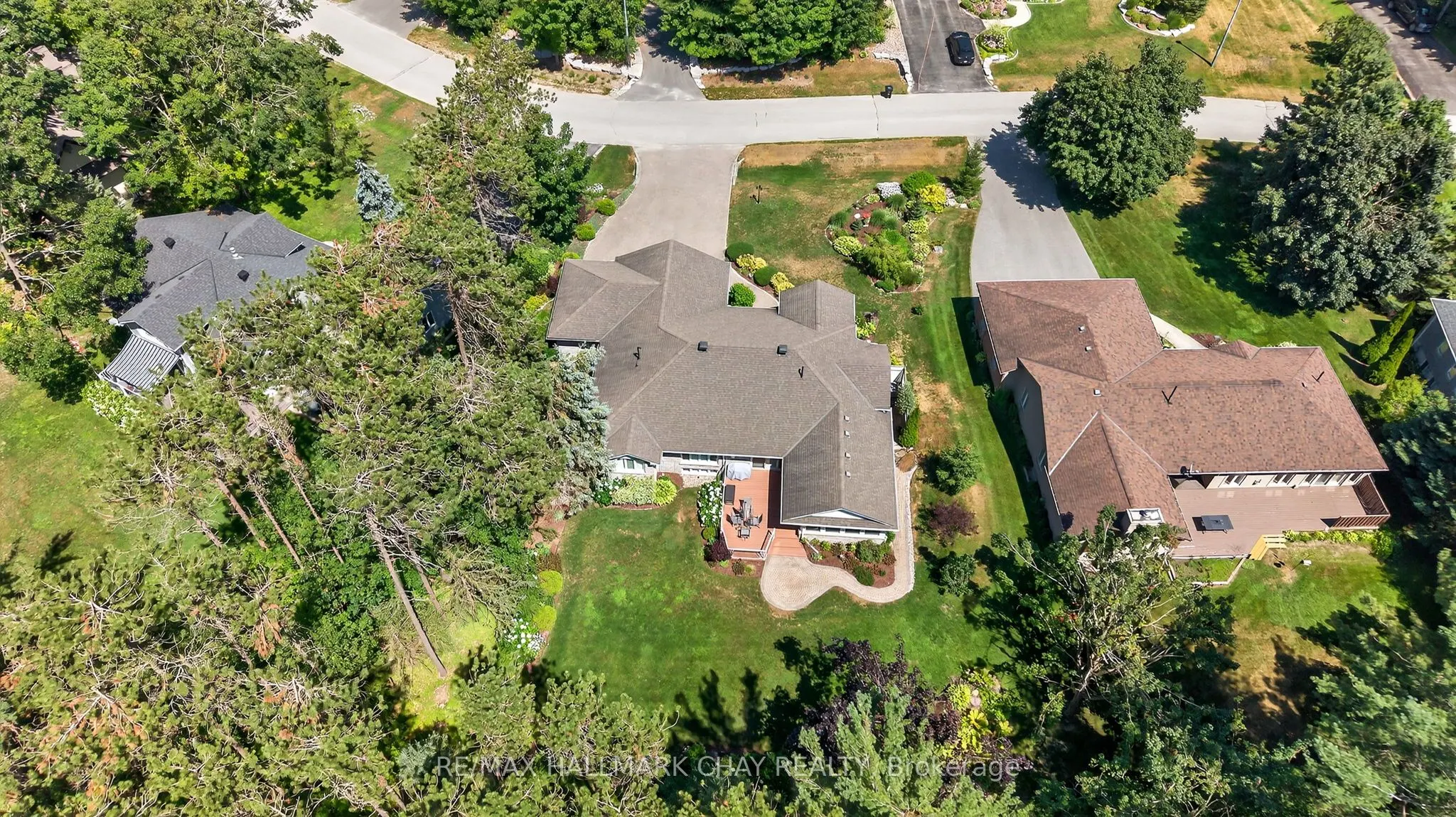 49 Fairway Court