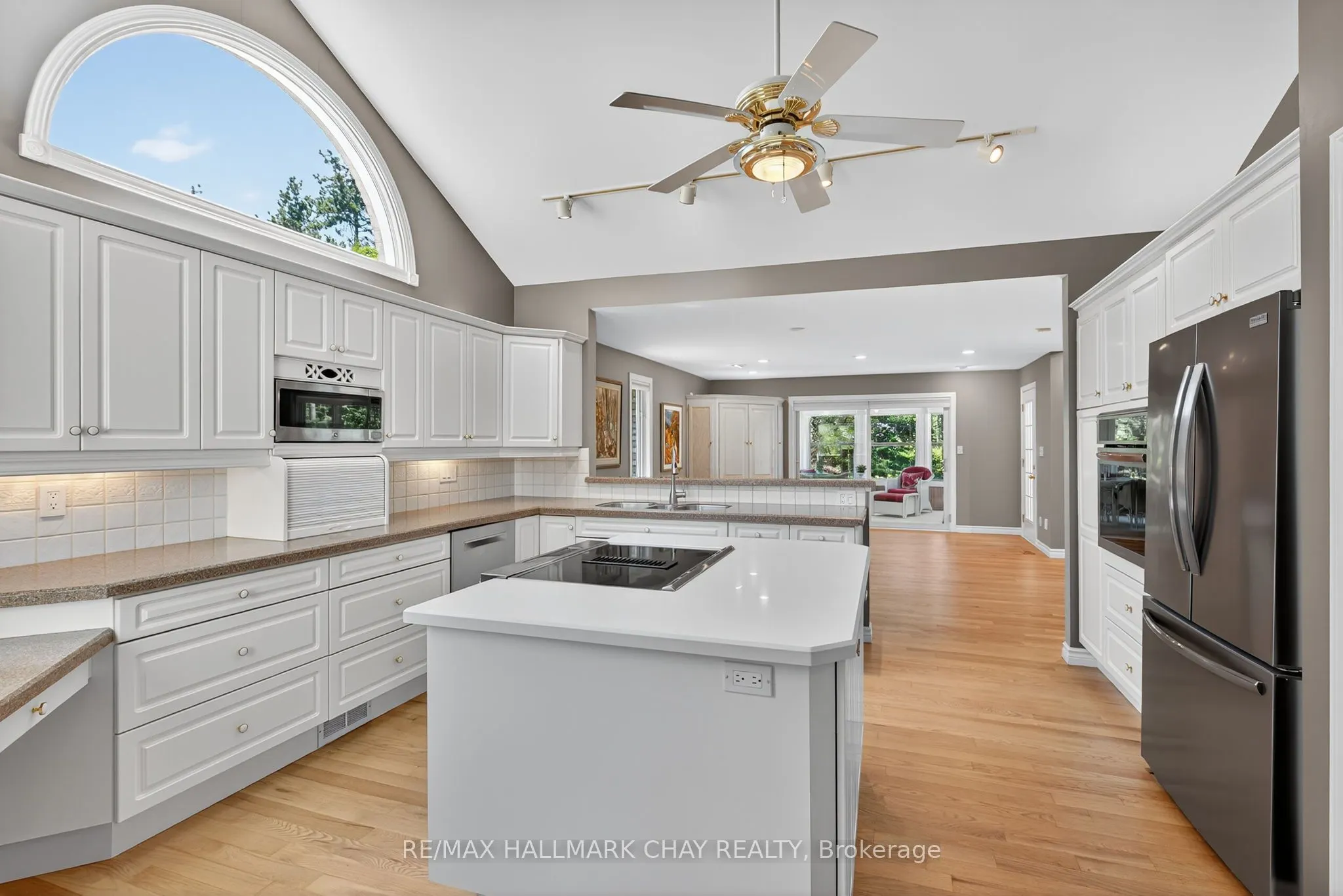 49 Fairway Court