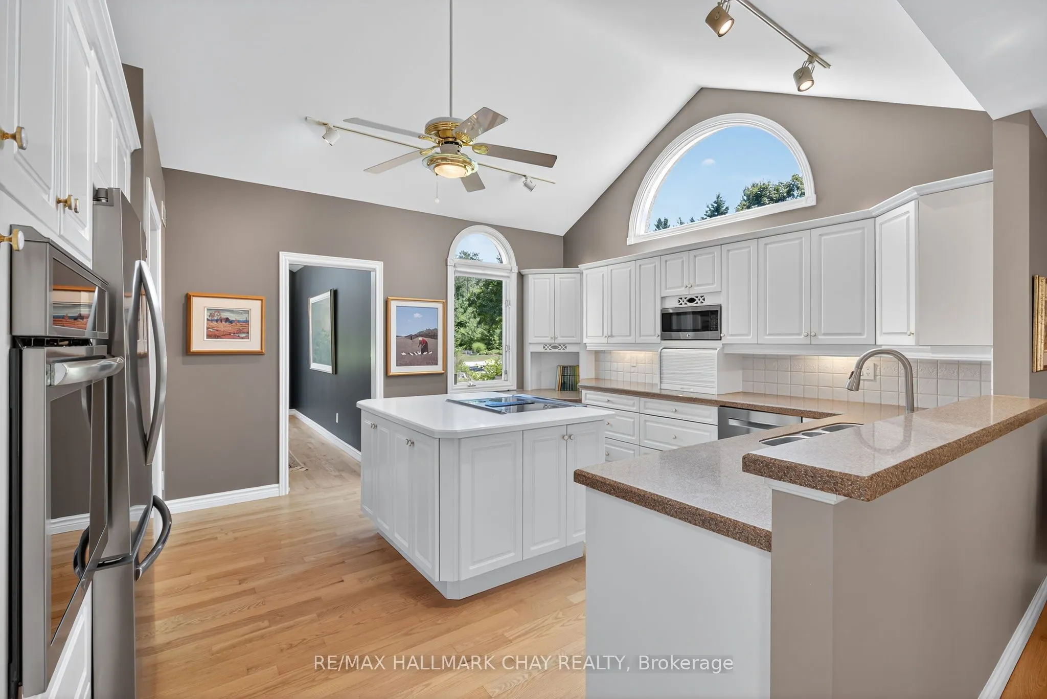 49 Fairway Court