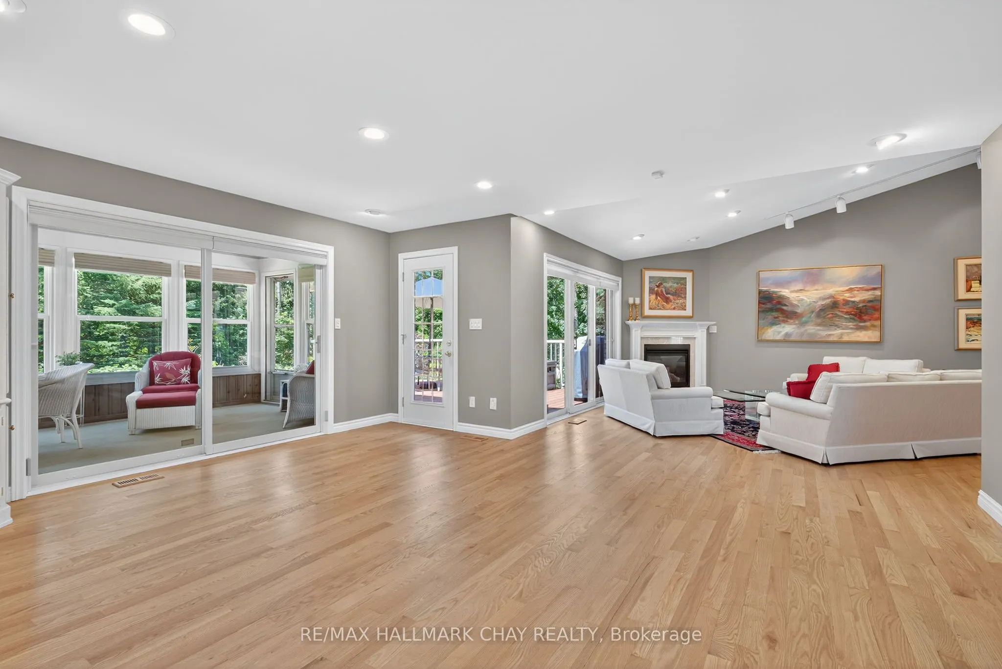 49 Fairway Court