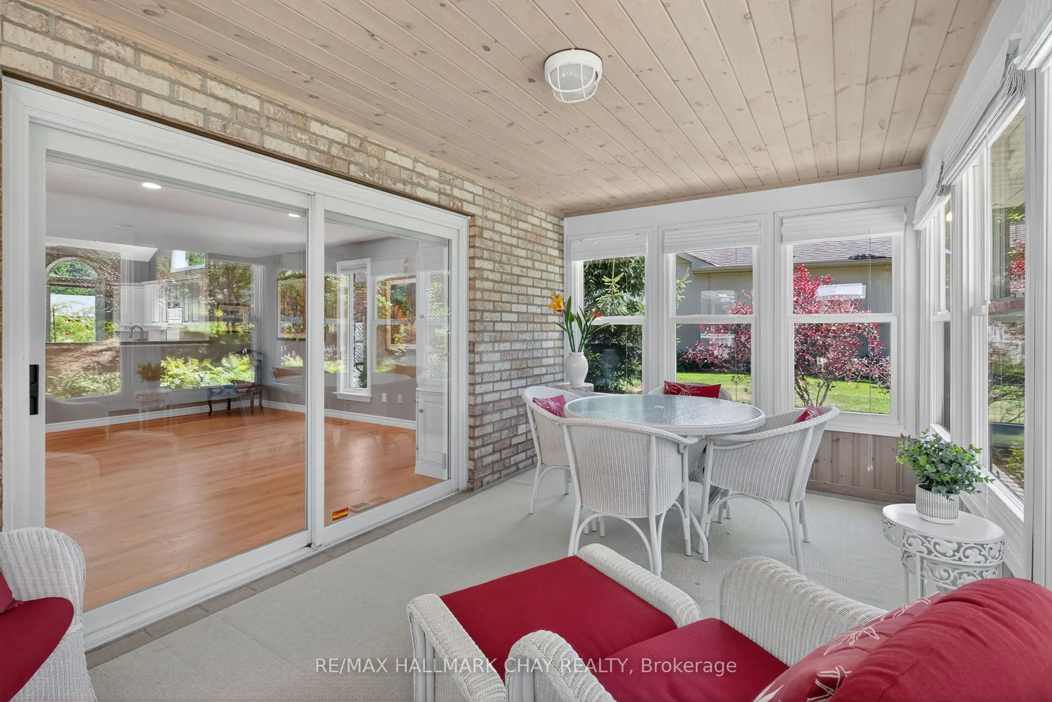 49 Fairway Court