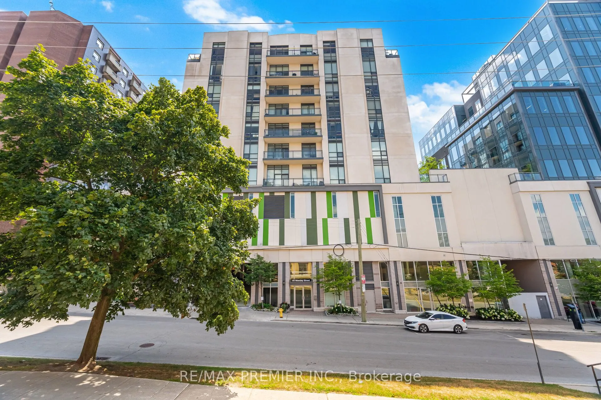 111 Worsley Street, #401