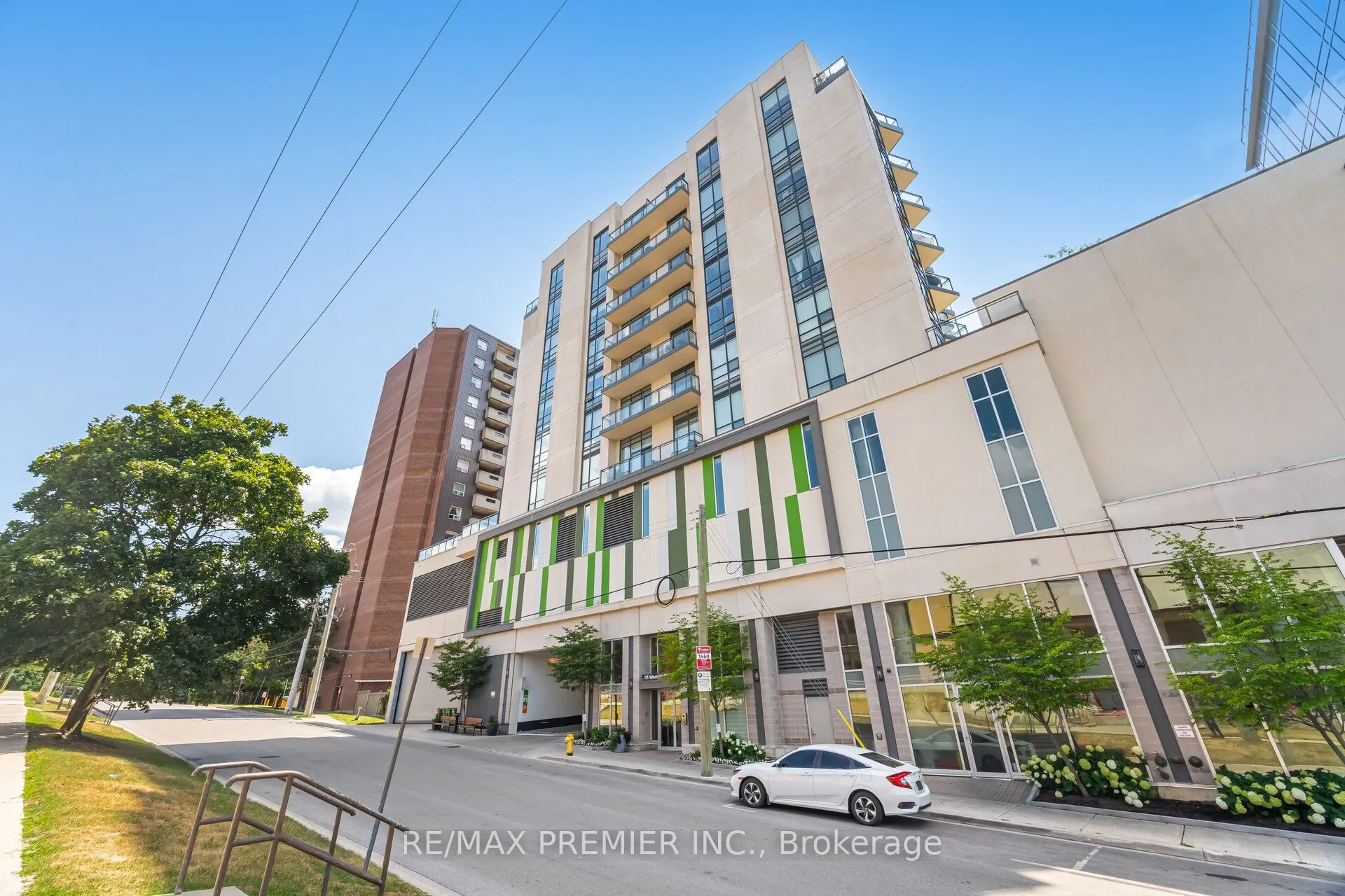 111 Worsley Street, #401