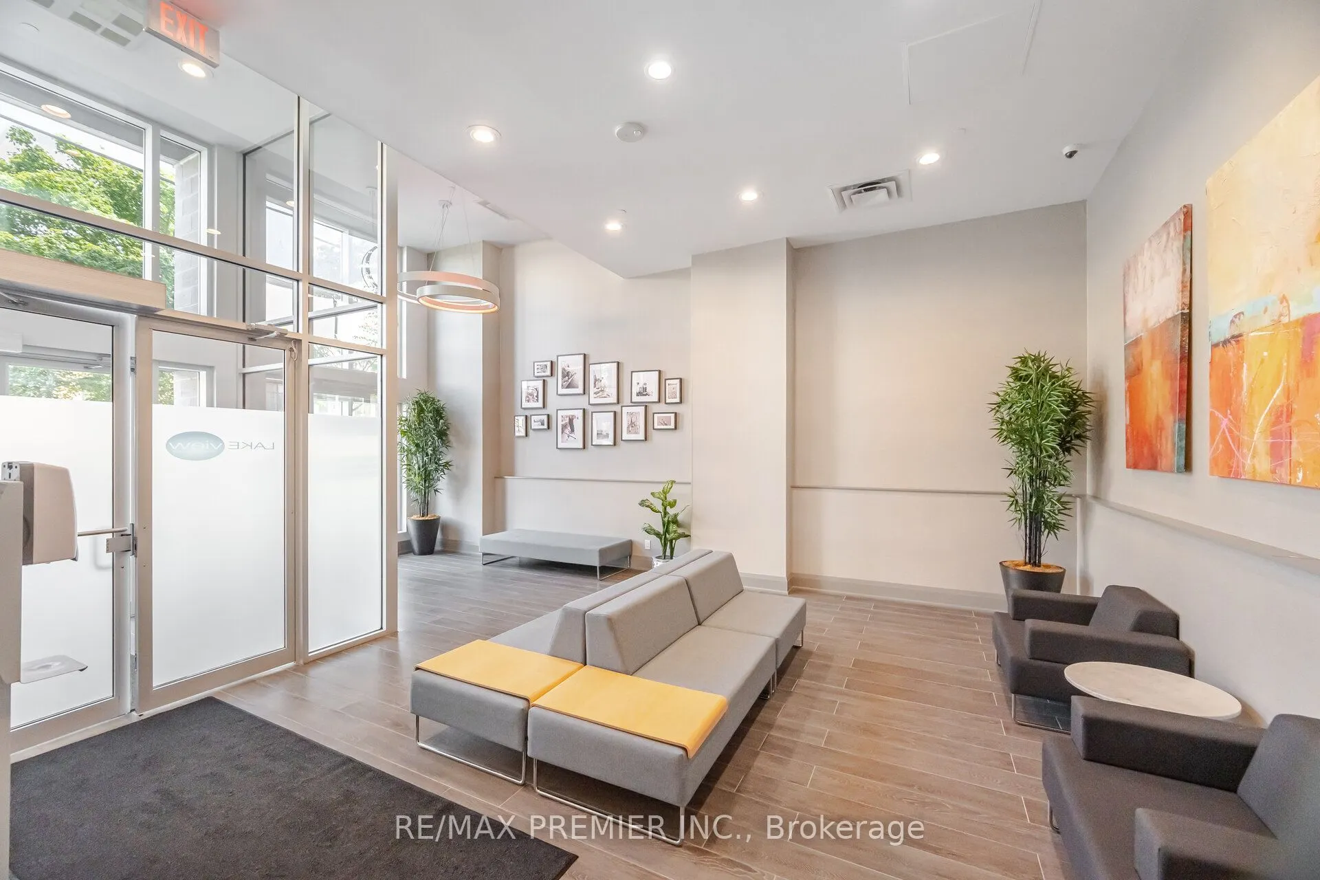 111 Worsley Street, #401