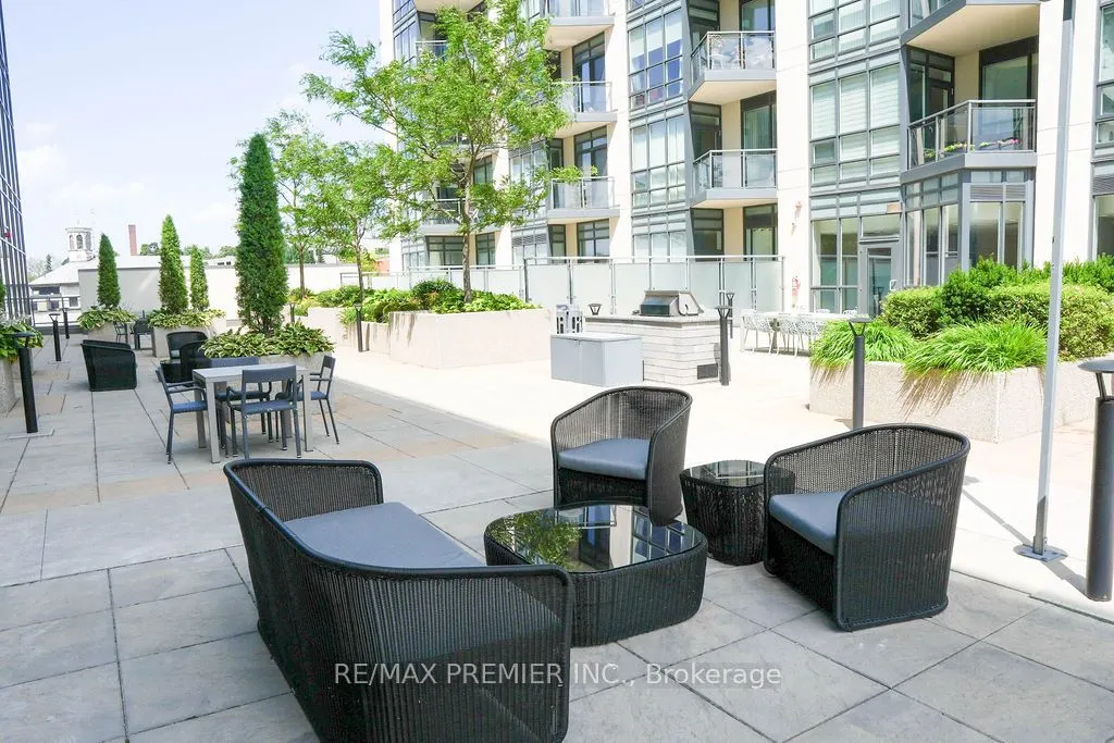 111 Worsley Street, #401