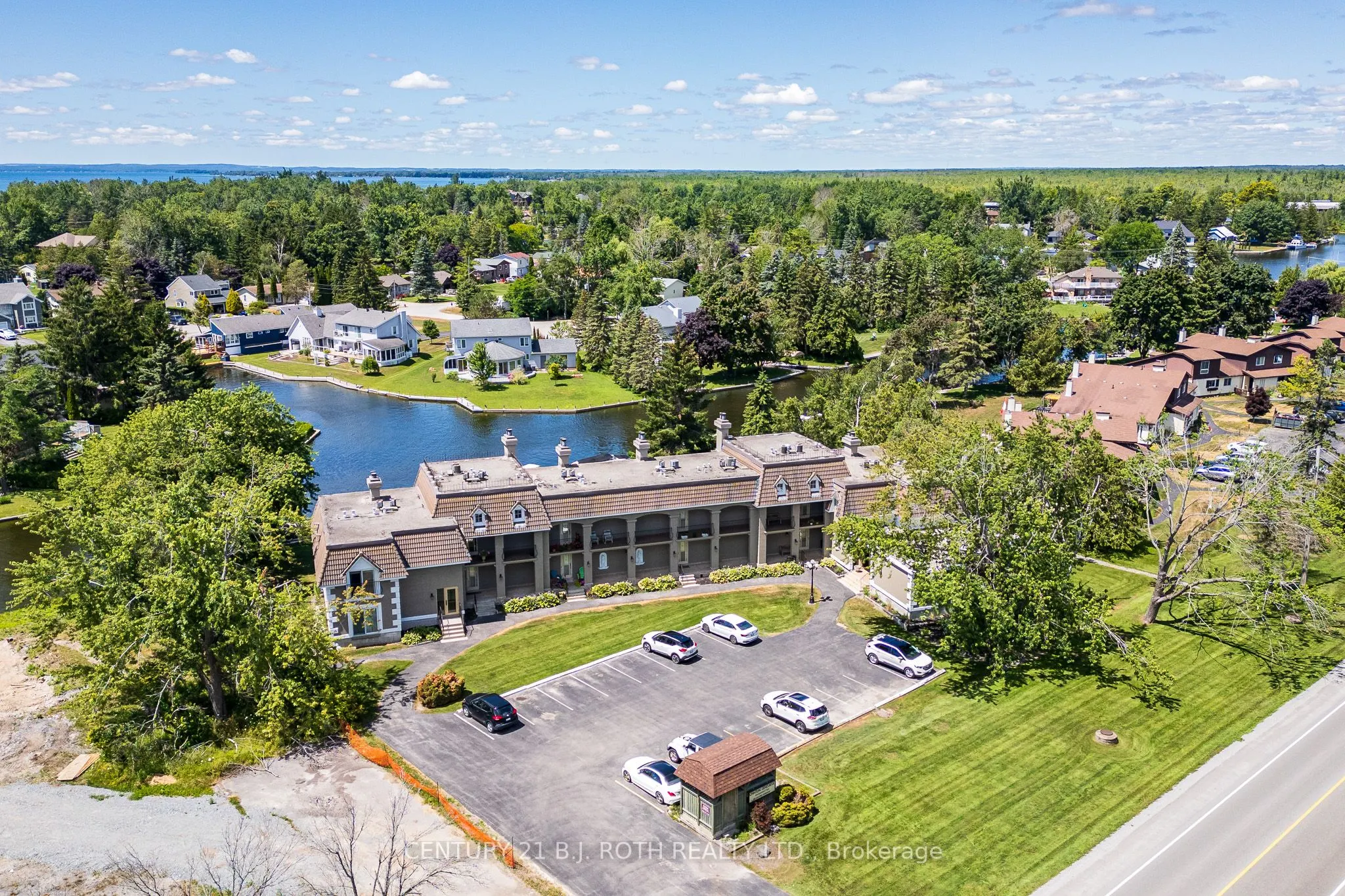60 Laguna Parkway, #16