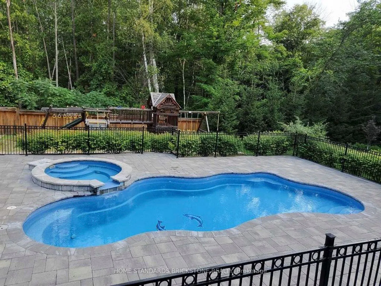 215 Dock Road